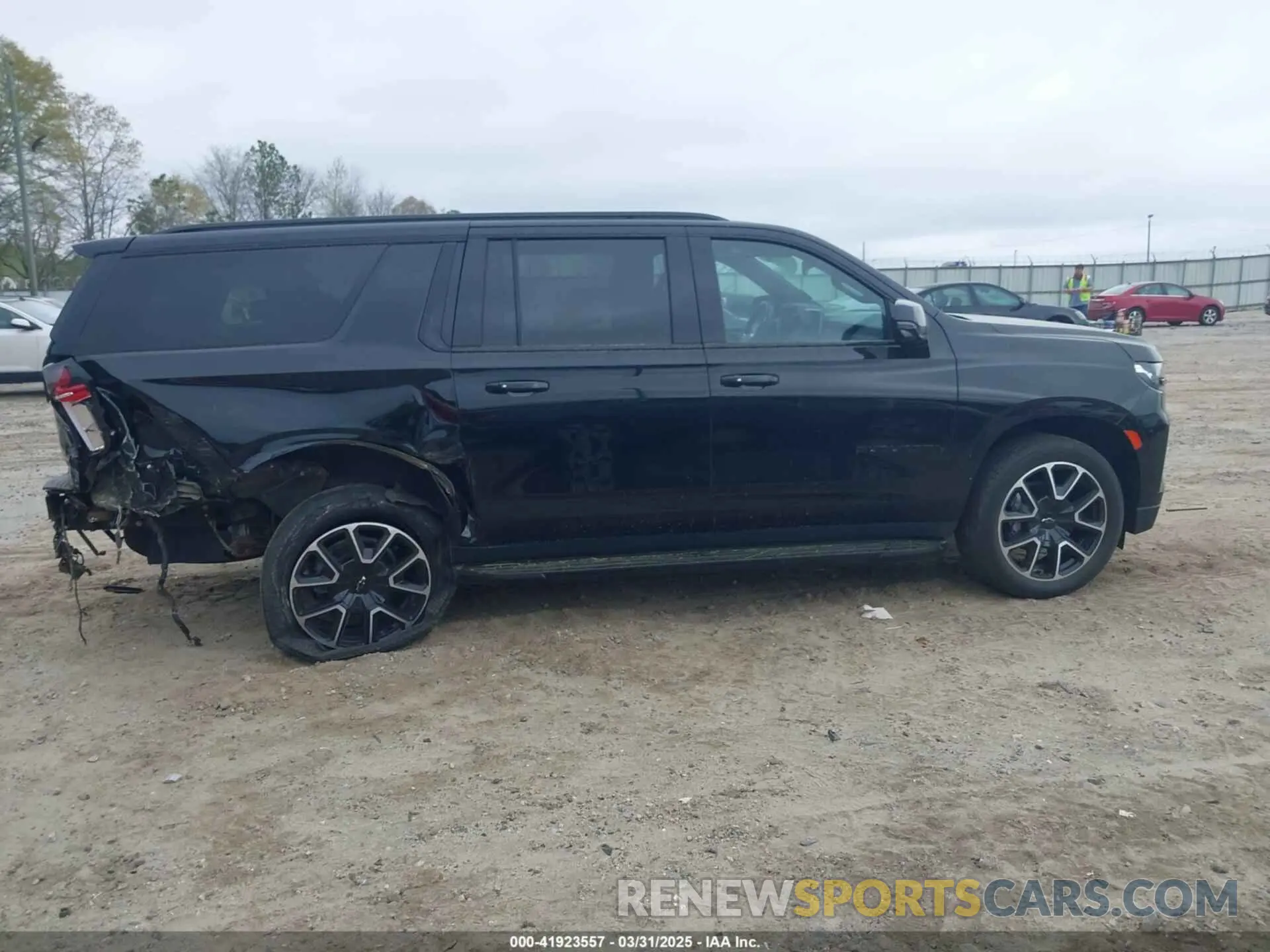 13 fotografías del automóvil dañado 1GNSKEKDXPR270480 CHEVROLET SUBURBAN 2023
