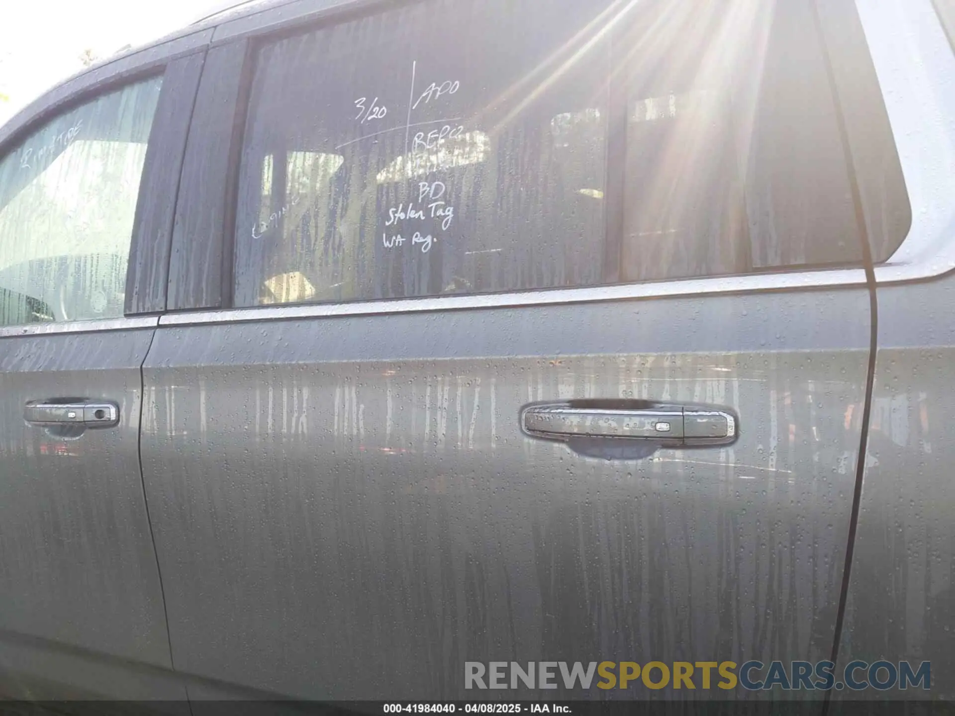 14 fotografías del automóvil dañado 1GNSKFKD4PR375702 CHEVROLET SUBURBAN 2023