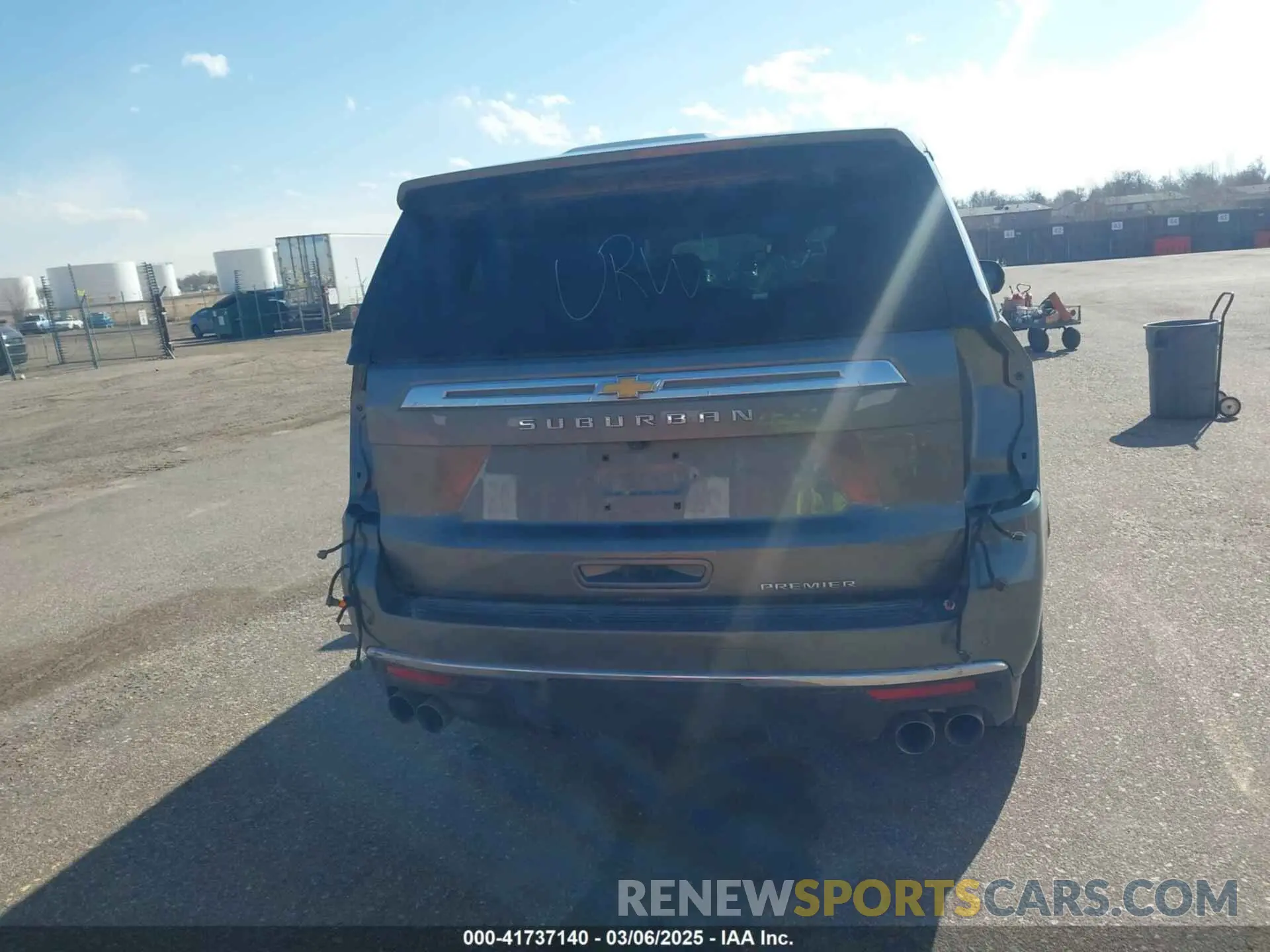 16 fotografías del automóvil dañado 1GNSKFKD5PR306002 CHEVROLET SUBURBAN 2023