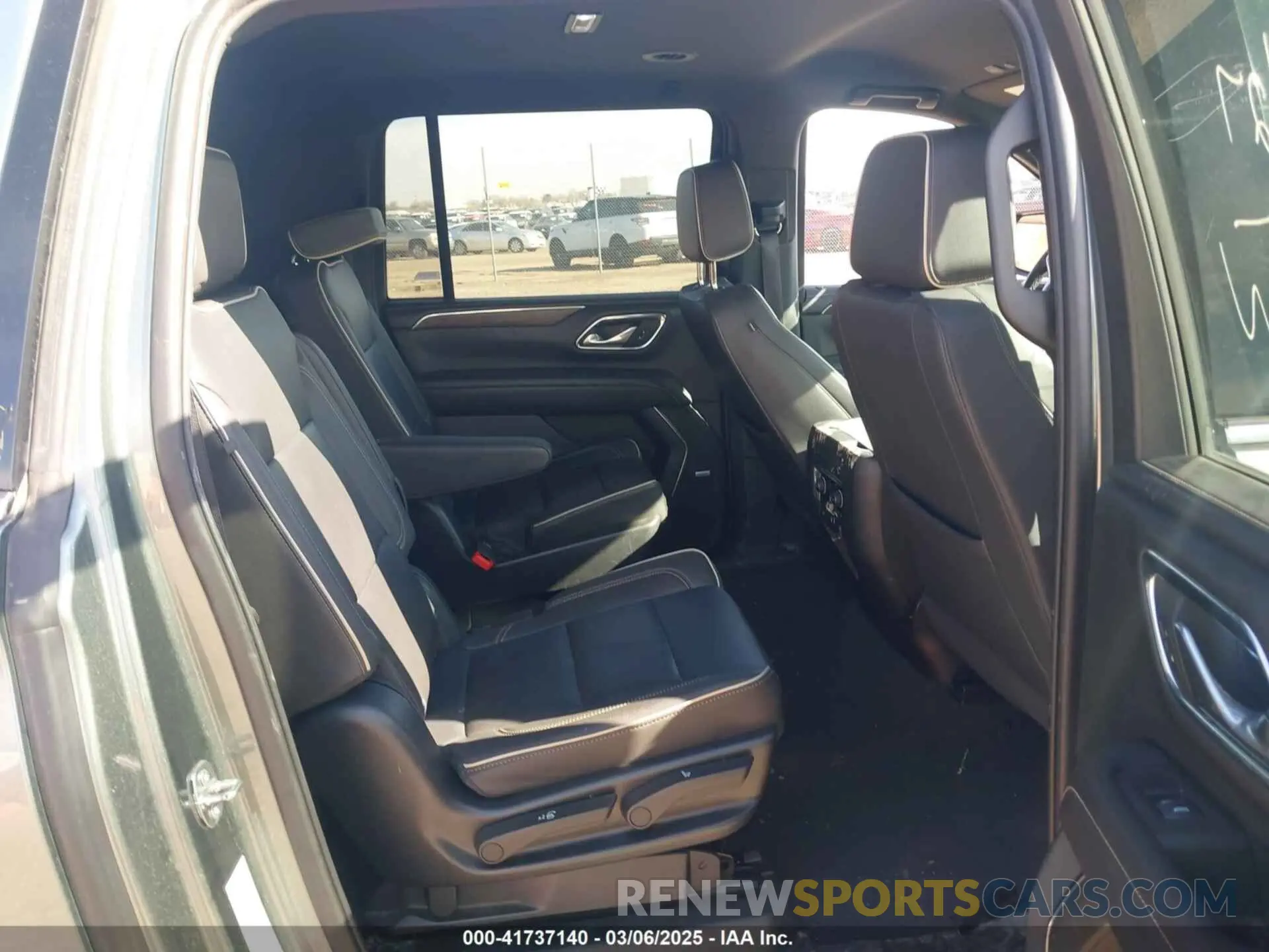 8 fotografías del automóvil dañado 1GNSKFKD5PR306002 CHEVROLET SUBURBAN 2023
