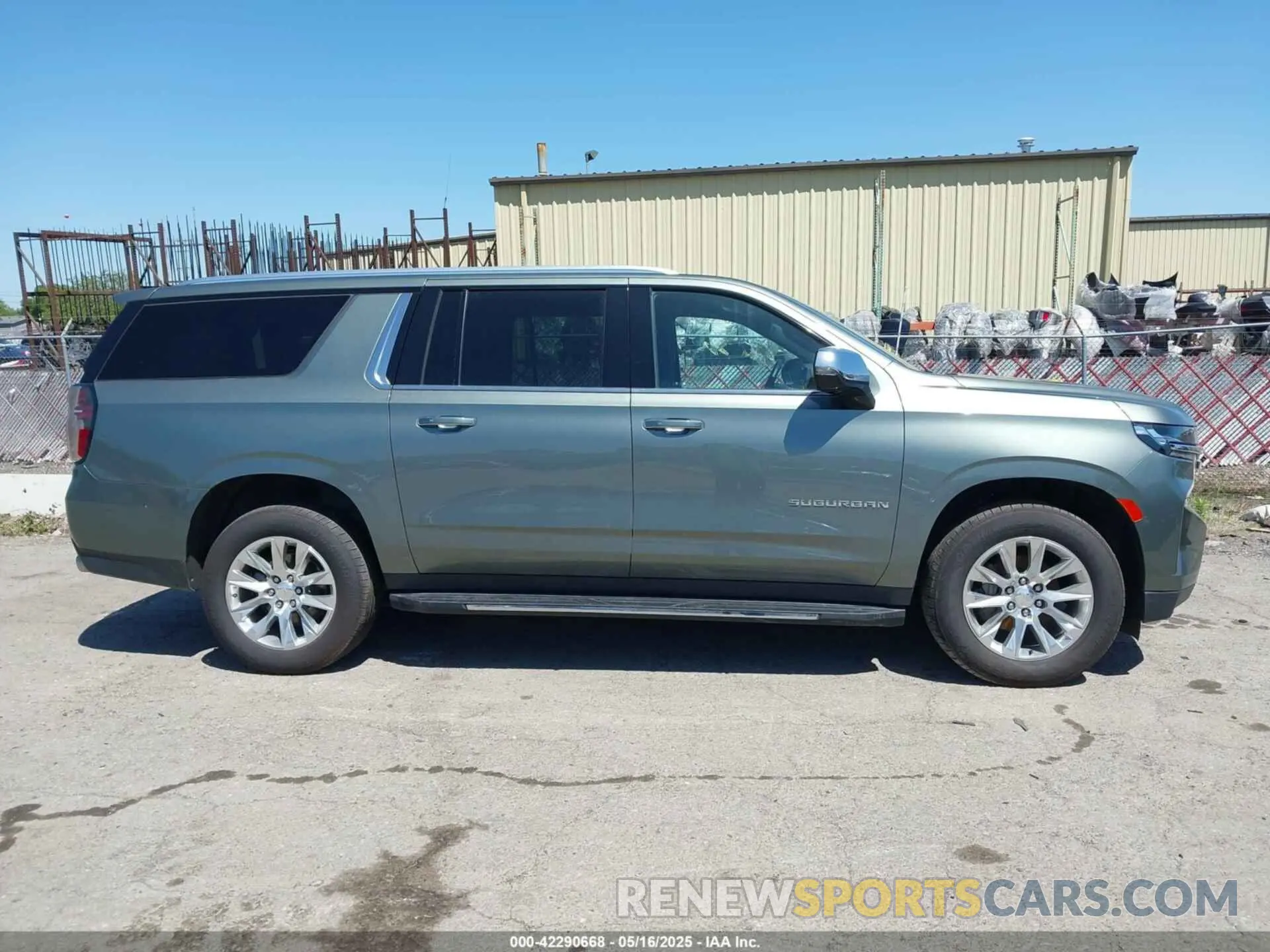 13 fotografías del automóvil dañado 1GNSKFKD5PR306646 CHEVROLET SUBURBAN 2023