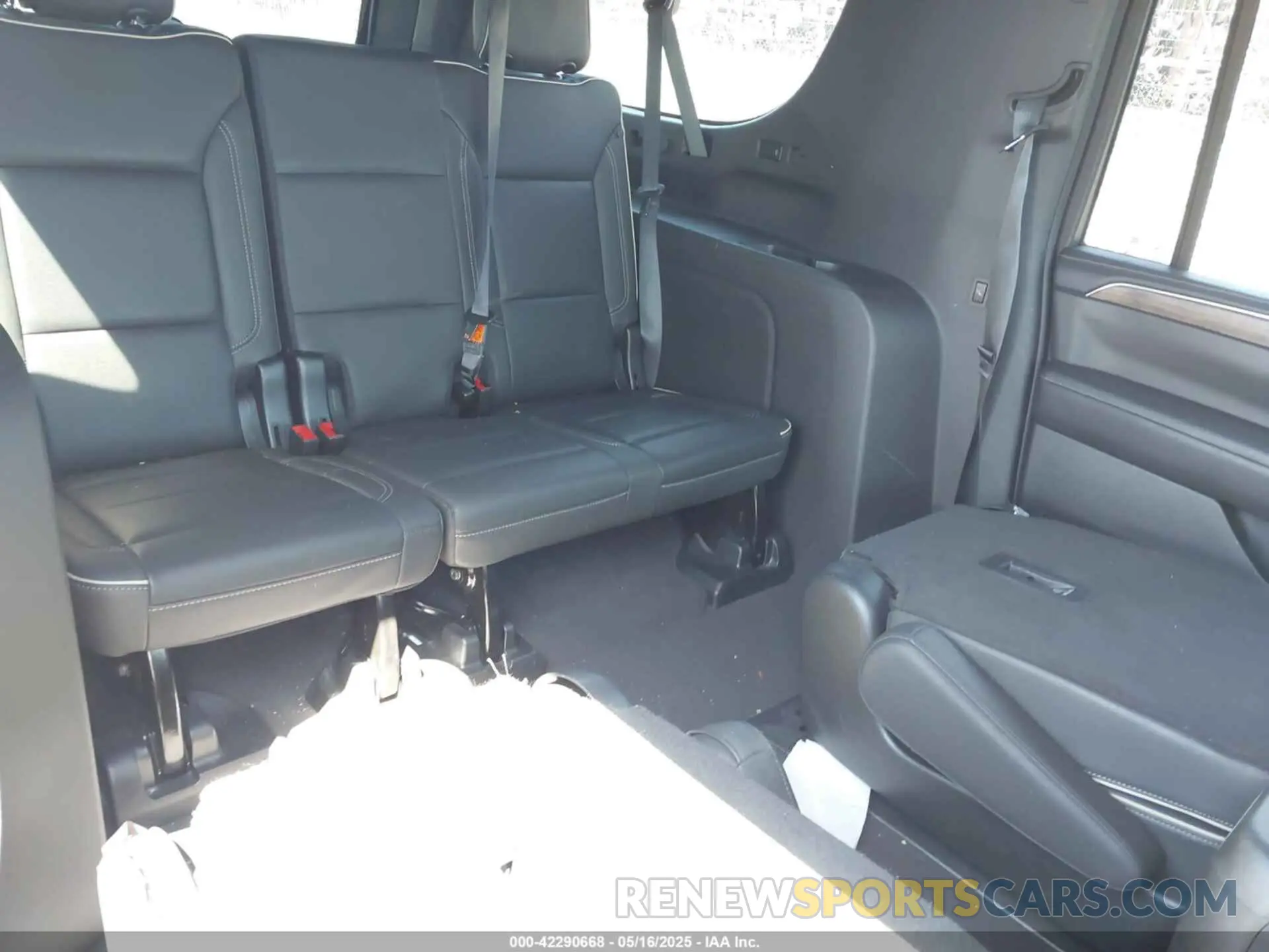 17 fotografías del automóvil dañado 1GNSKFKD5PR306646 CHEVROLET SUBURBAN 2023