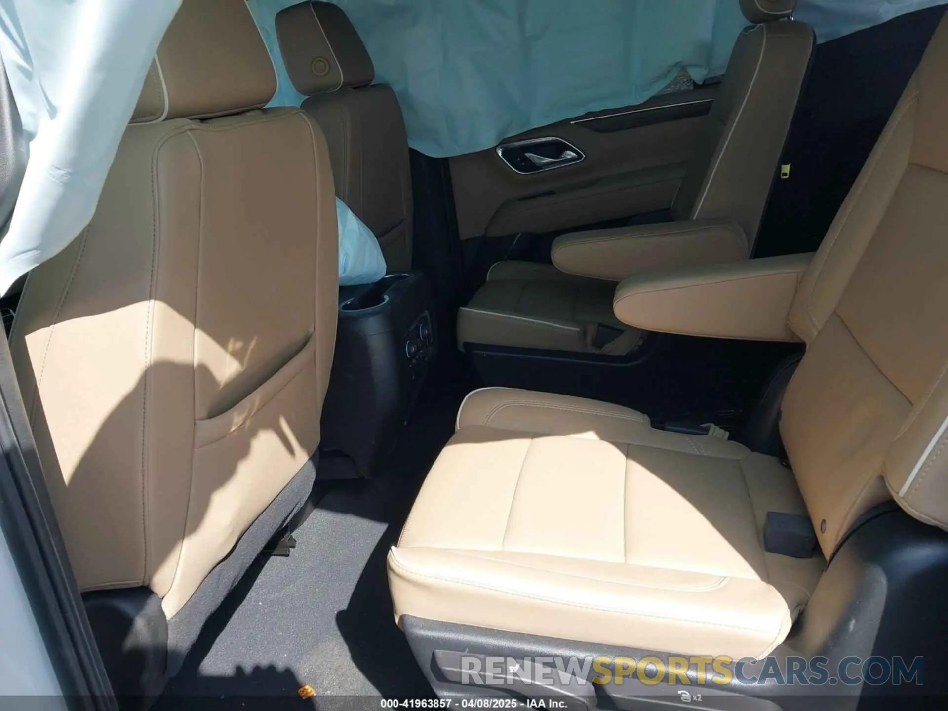 8 fotografías del automóvil dañado 1GNSKFKD6PR521145 CHEVROLET SUBURBAN 2023