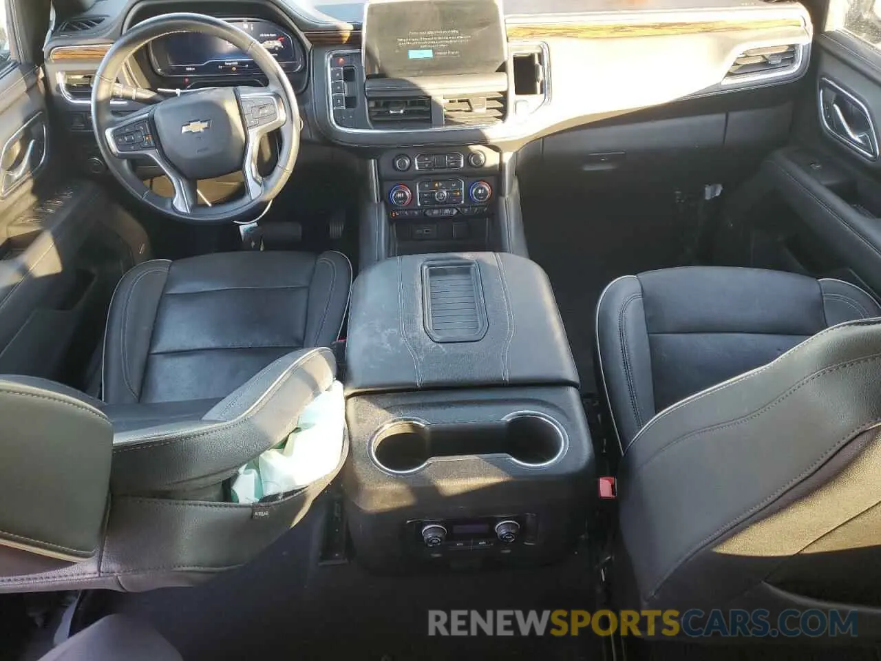 8 fotografías del automóvil dañado 1GNSKFKD7PR269597 CHEVROLET SUBURBAN 2023