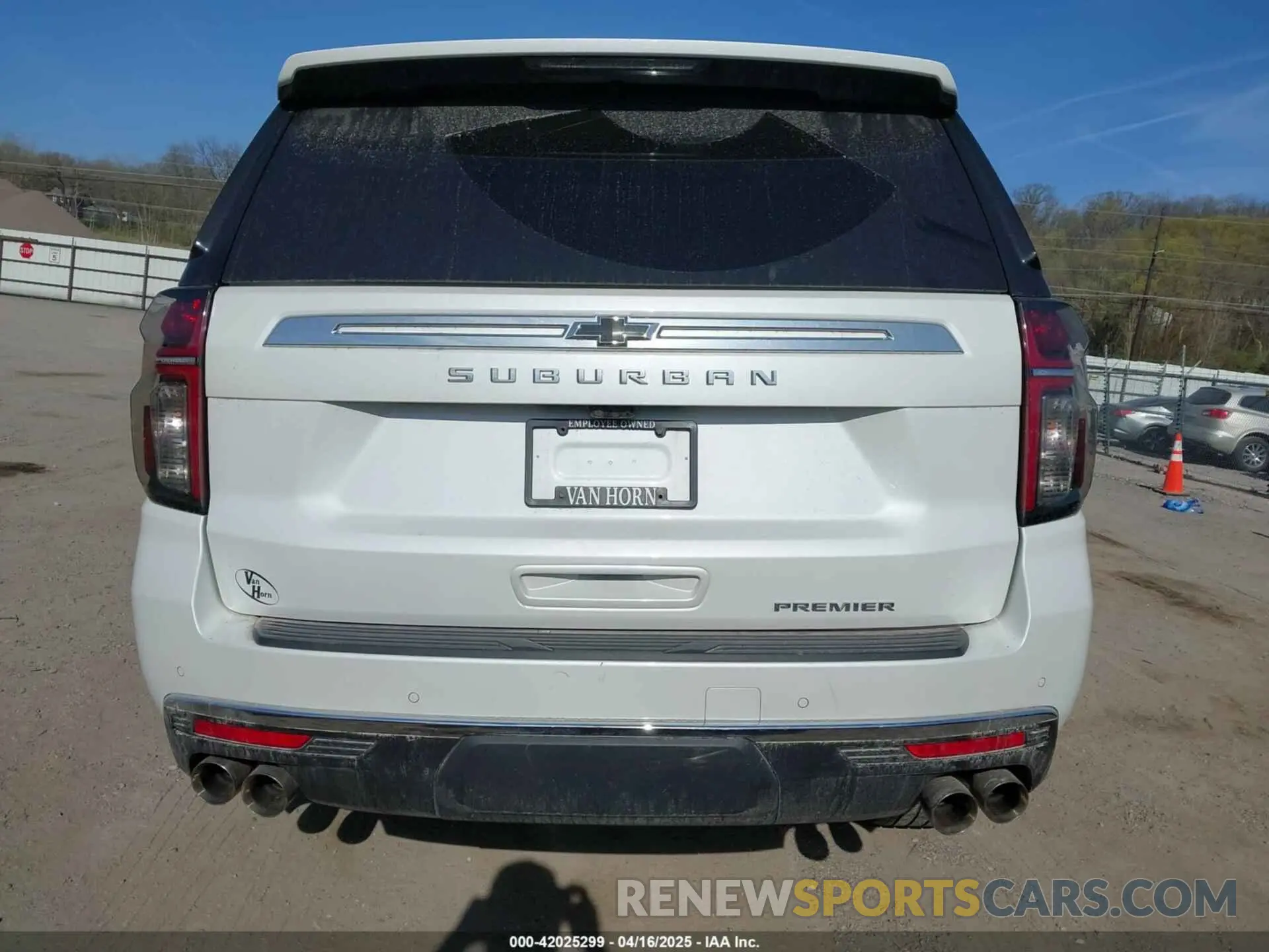 16 fotografías del automóvil dañado 1GNSKFKD8PR328768 CHEVROLET SUBURBAN 2023