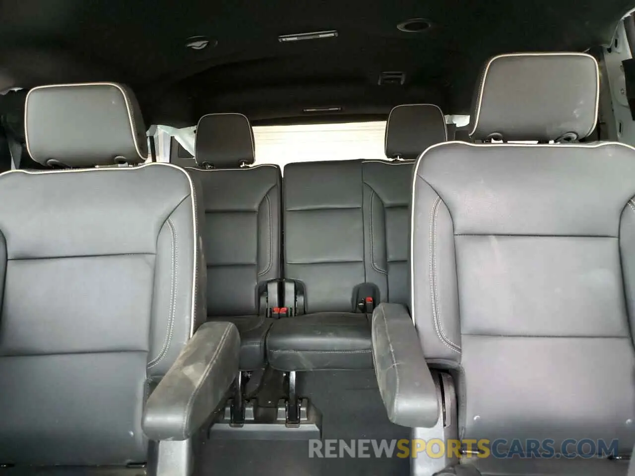 10 fotografías del automóvil dañado 1GNSKFKD8PR543891 CHEVROLET SUBURBAN 2023