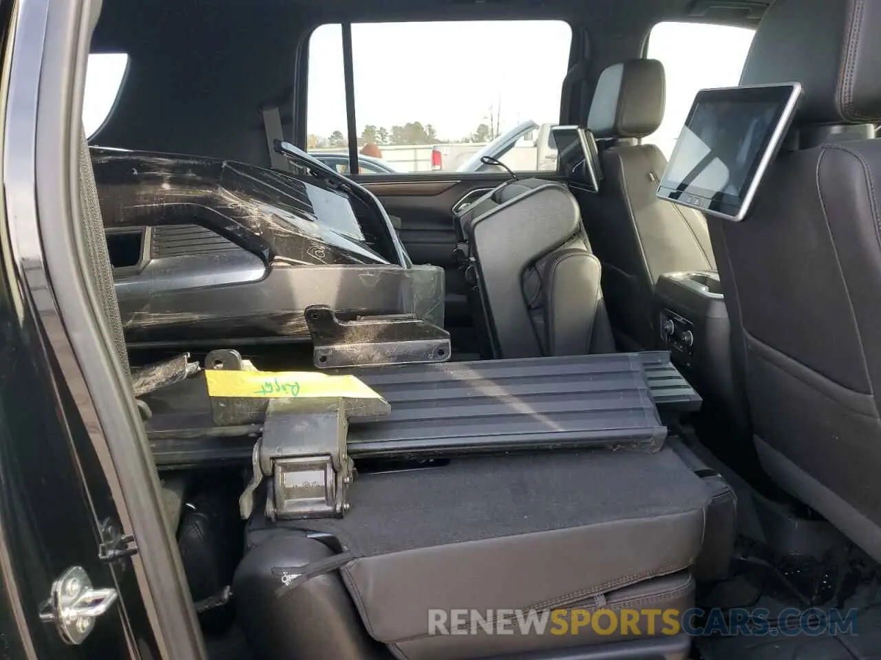 10 fotografías del automóvil dañado 1GNSKGKL0PR174859 CHEVROLET SUBURBAN 2023