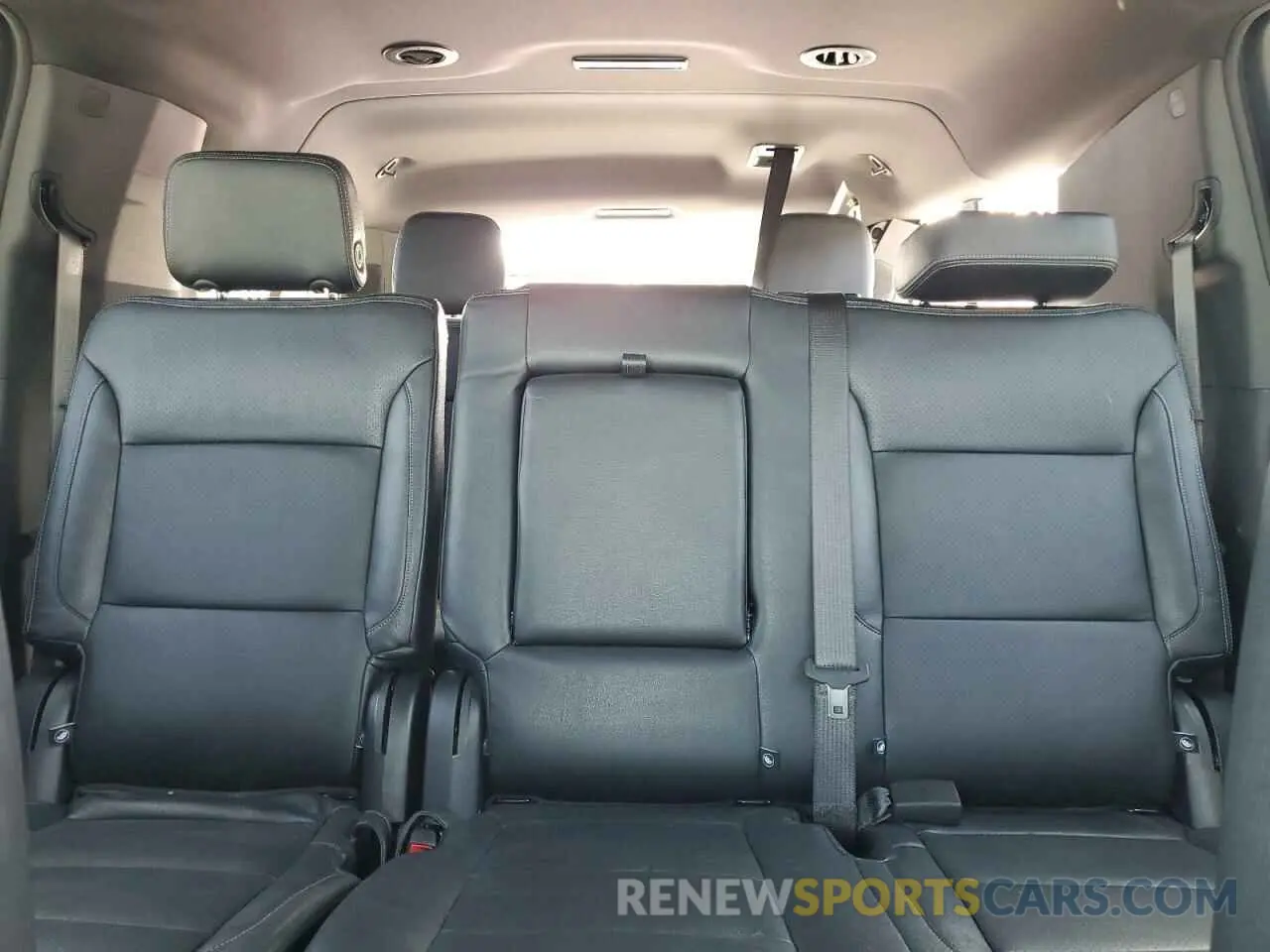 10 fotografías del automóvil dañado 1GNSCBKT1RR373664 CHEVROLET SUBURBAN 2024