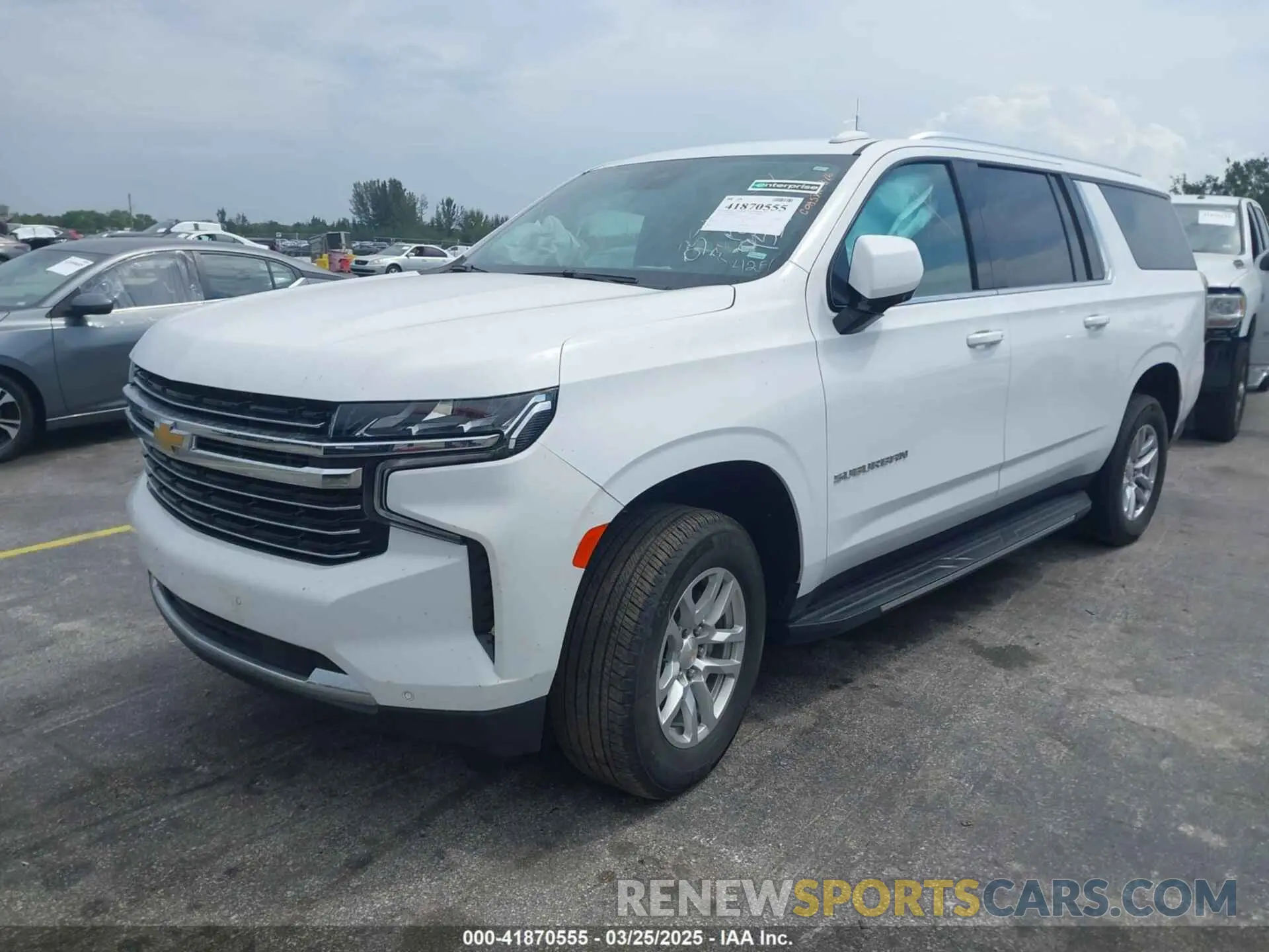2 fotografías del automóvil dañado 1GNSCCKDXRR249536 CHEVROLET SUBURBAN 2024