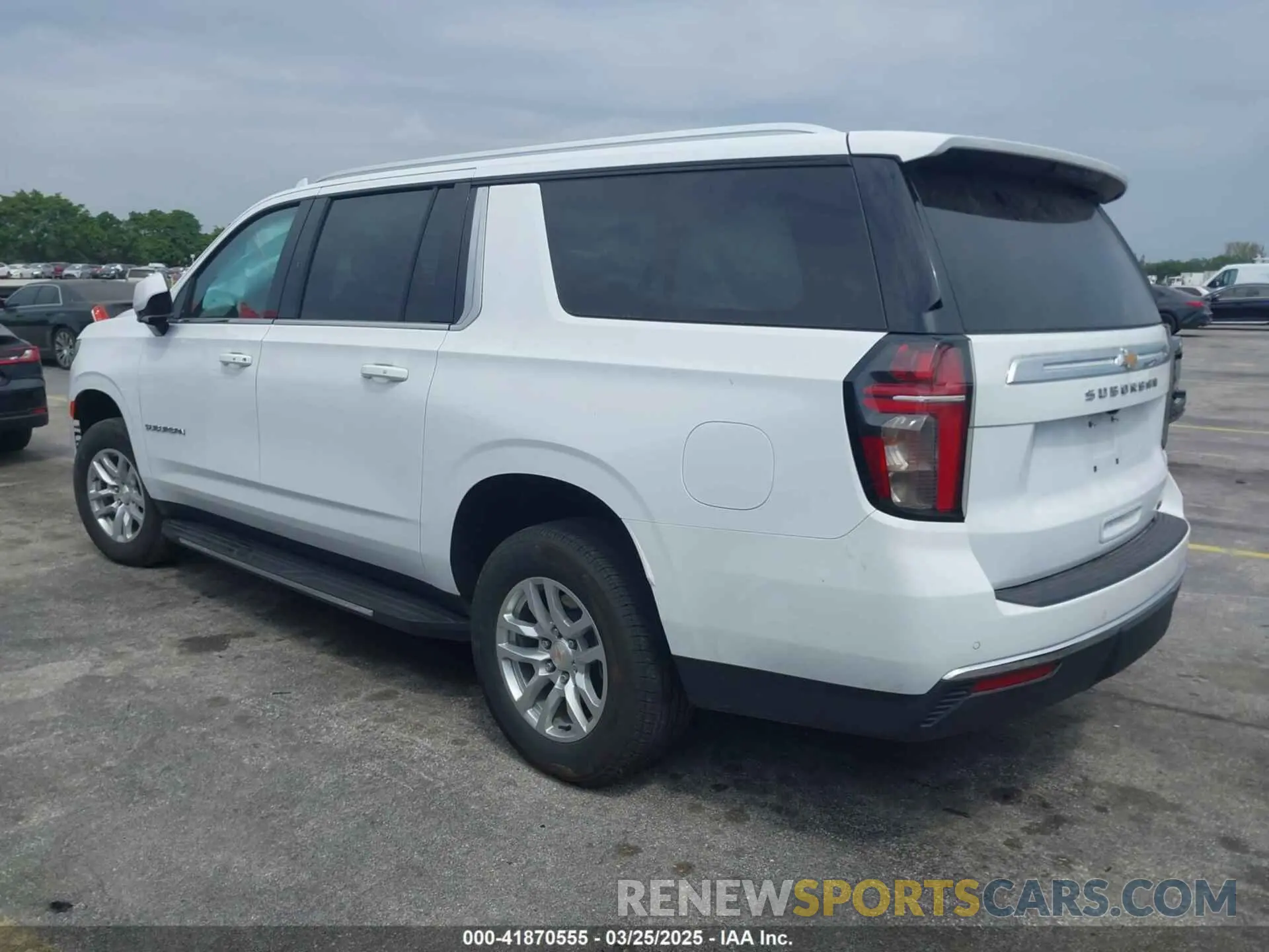 3 fotografías del automóvil dañado 1GNSCCKDXRR249536 CHEVROLET SUBURBAN 2024