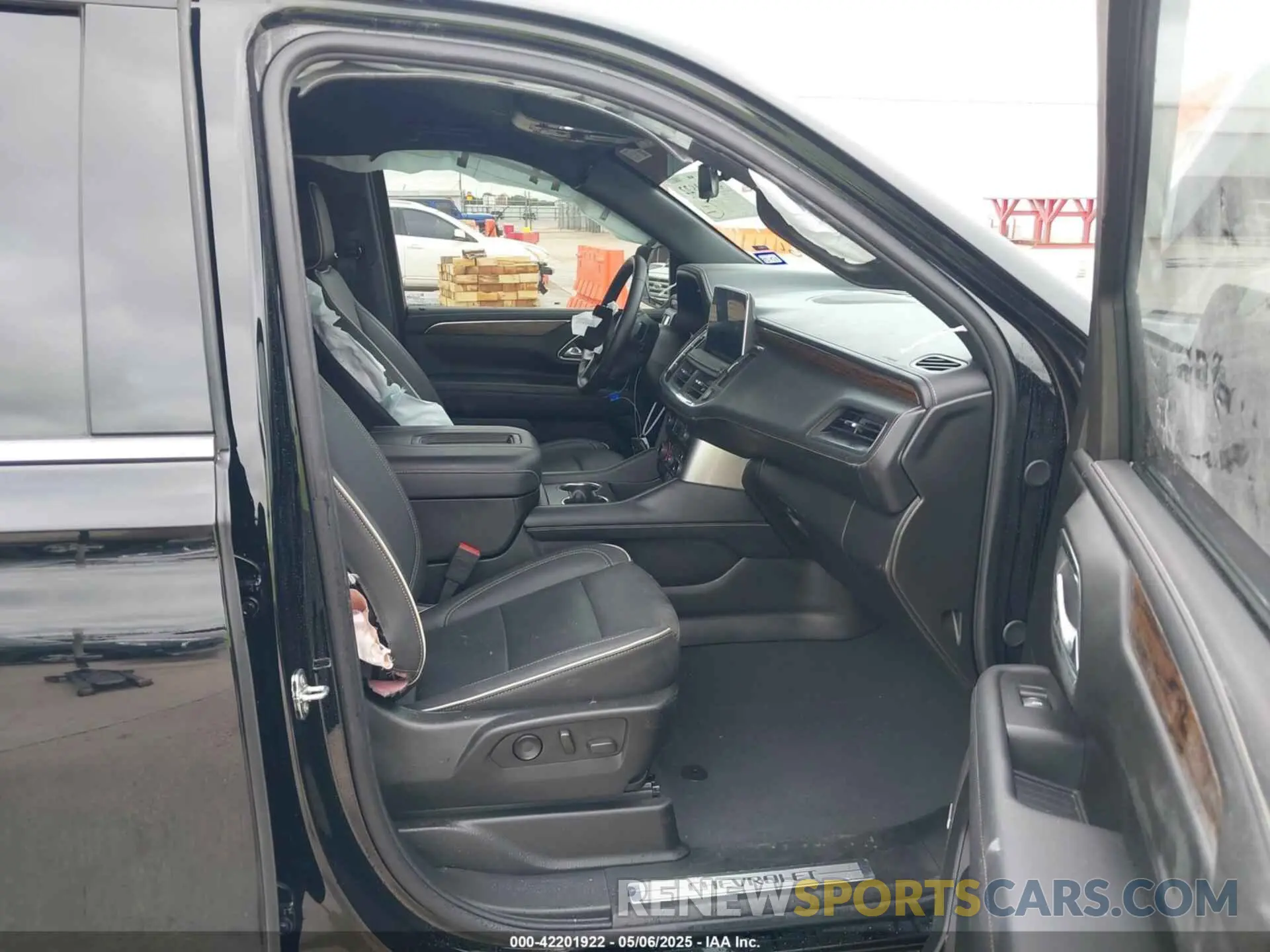 5 fotografías del automóvil dañado 1GNSCFKD9RR214598 CHEVROLET SUBURBAN 2024