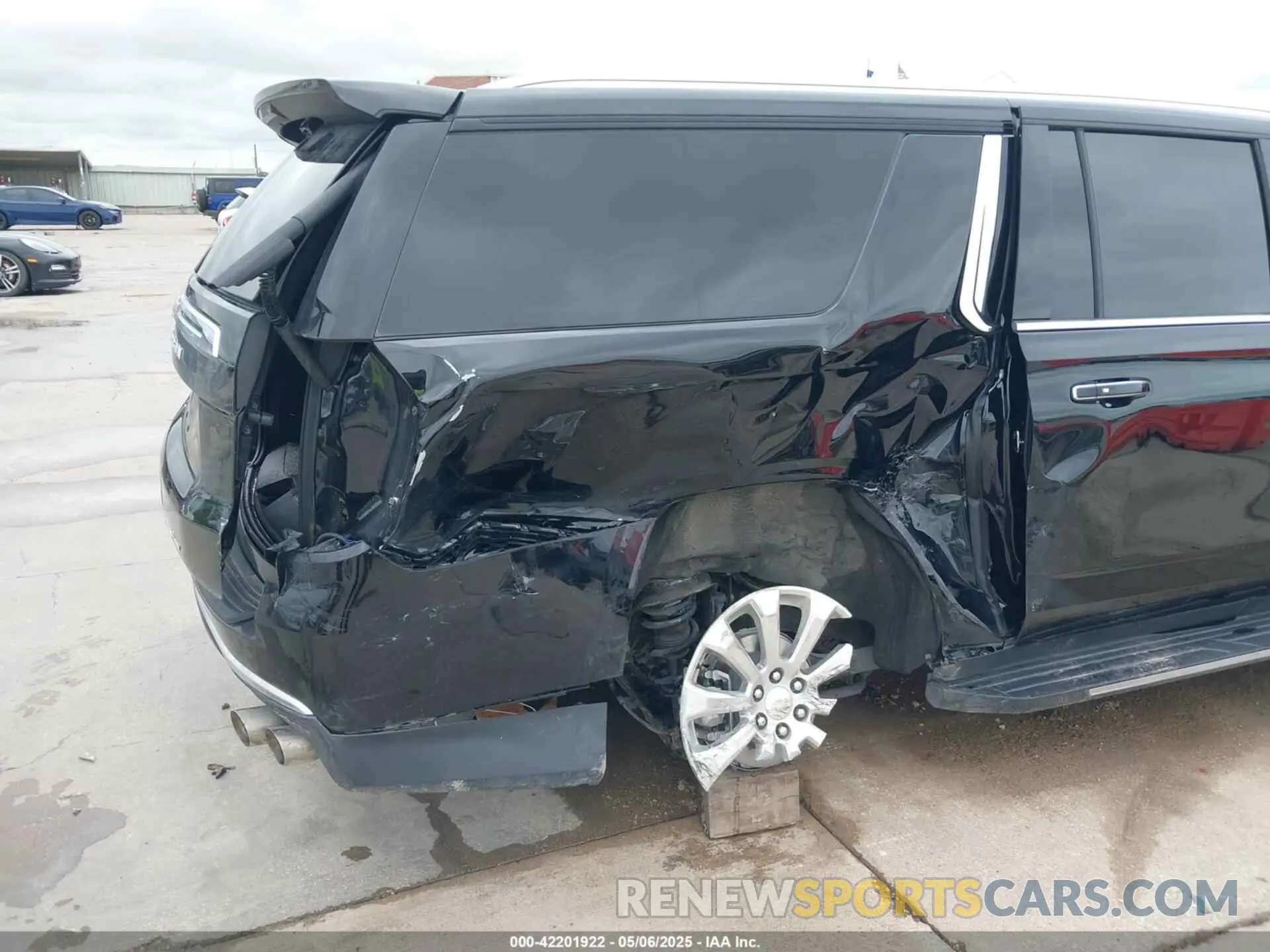 6 fotografías del automóvil dañado 1GNSCFKD9RR214598 CHEVROLET SUBURBAN 2024