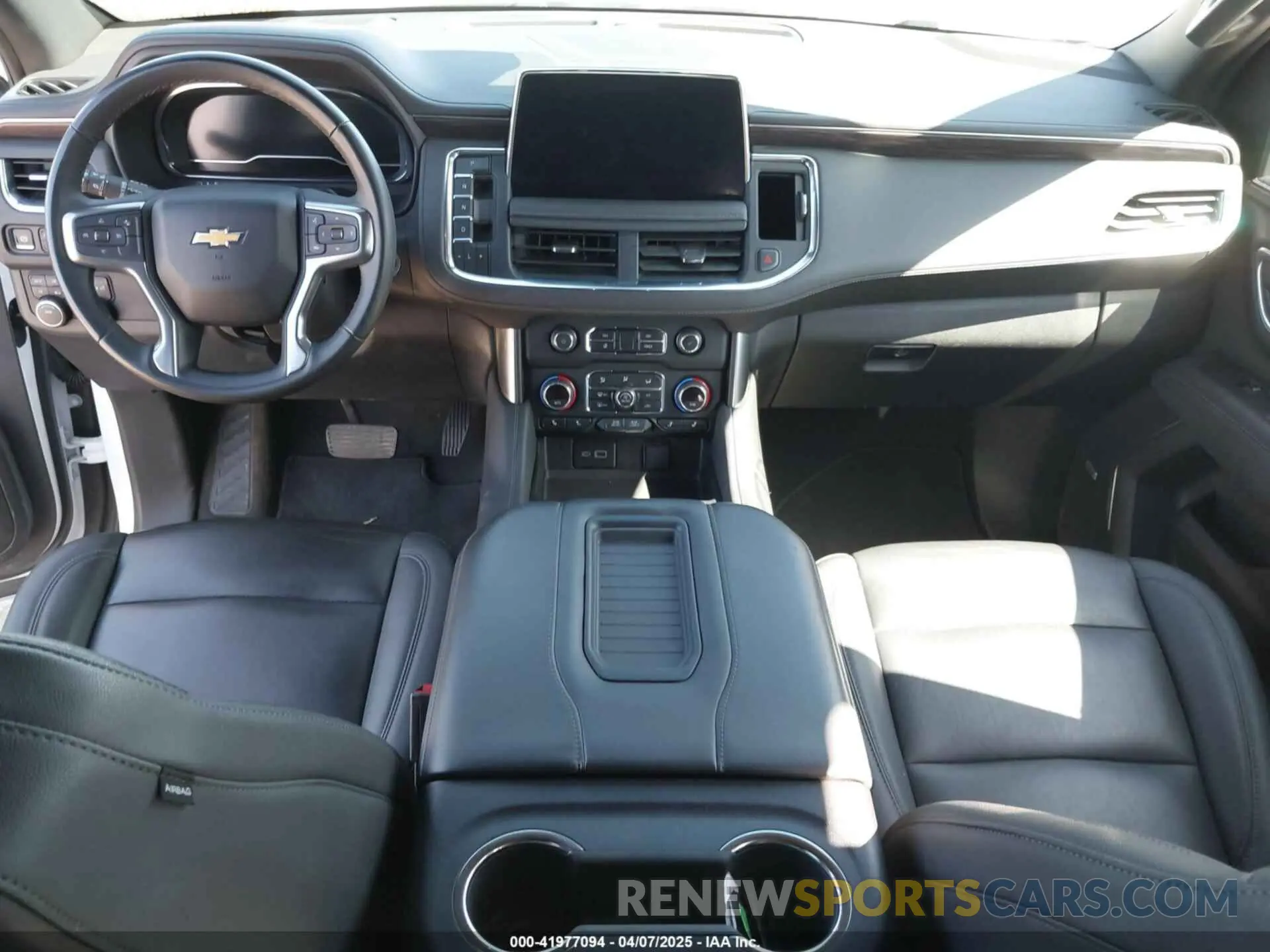 19 fotografías del automóvil dañado 1GNSKCKD3RR270408 CHEVROLET SUBURBAN 2024