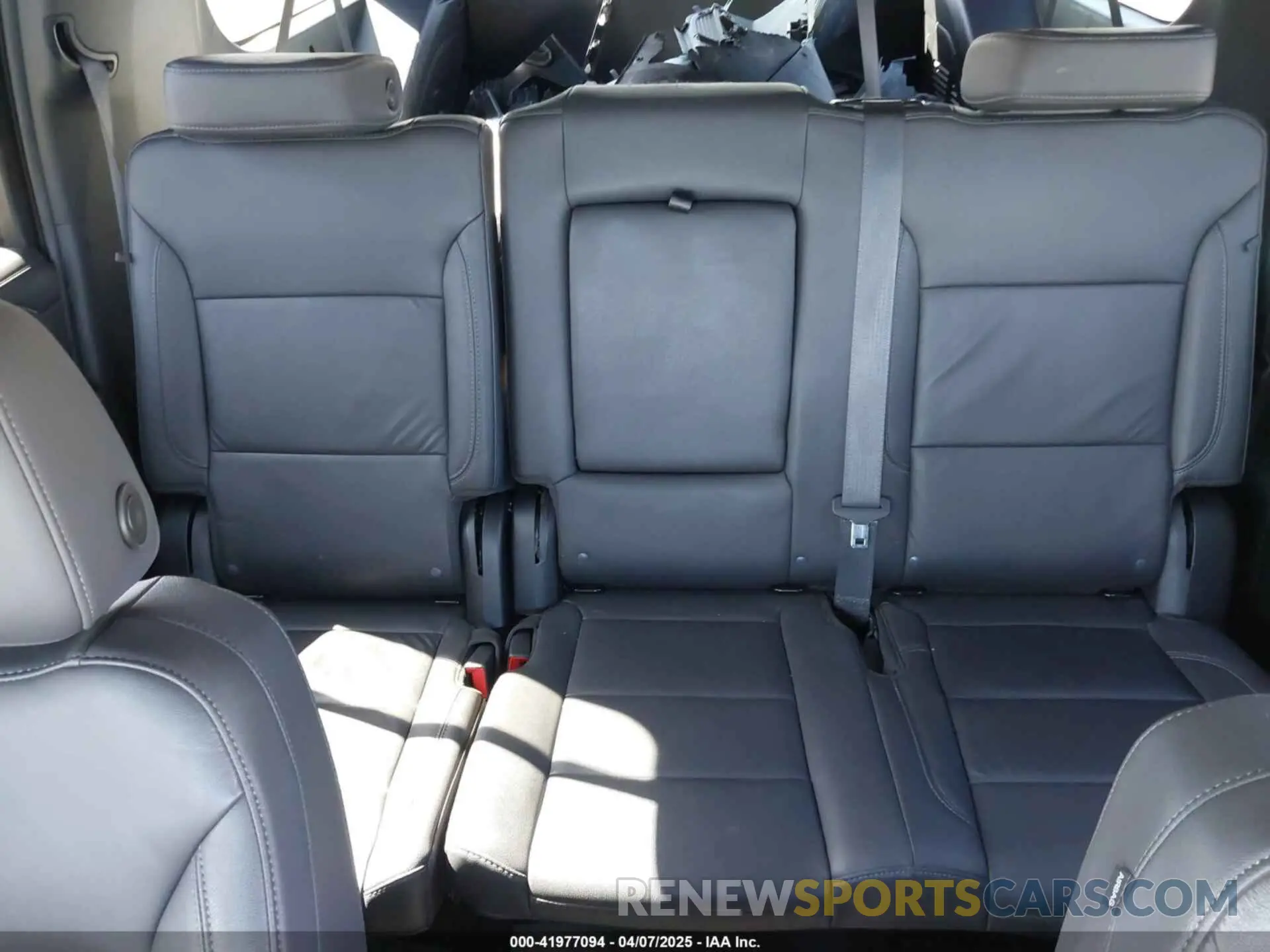 21 fotografías del automóvil dañado 1GNSKCKD3RR270408 CHEVROLET SUBURBAN 2024
