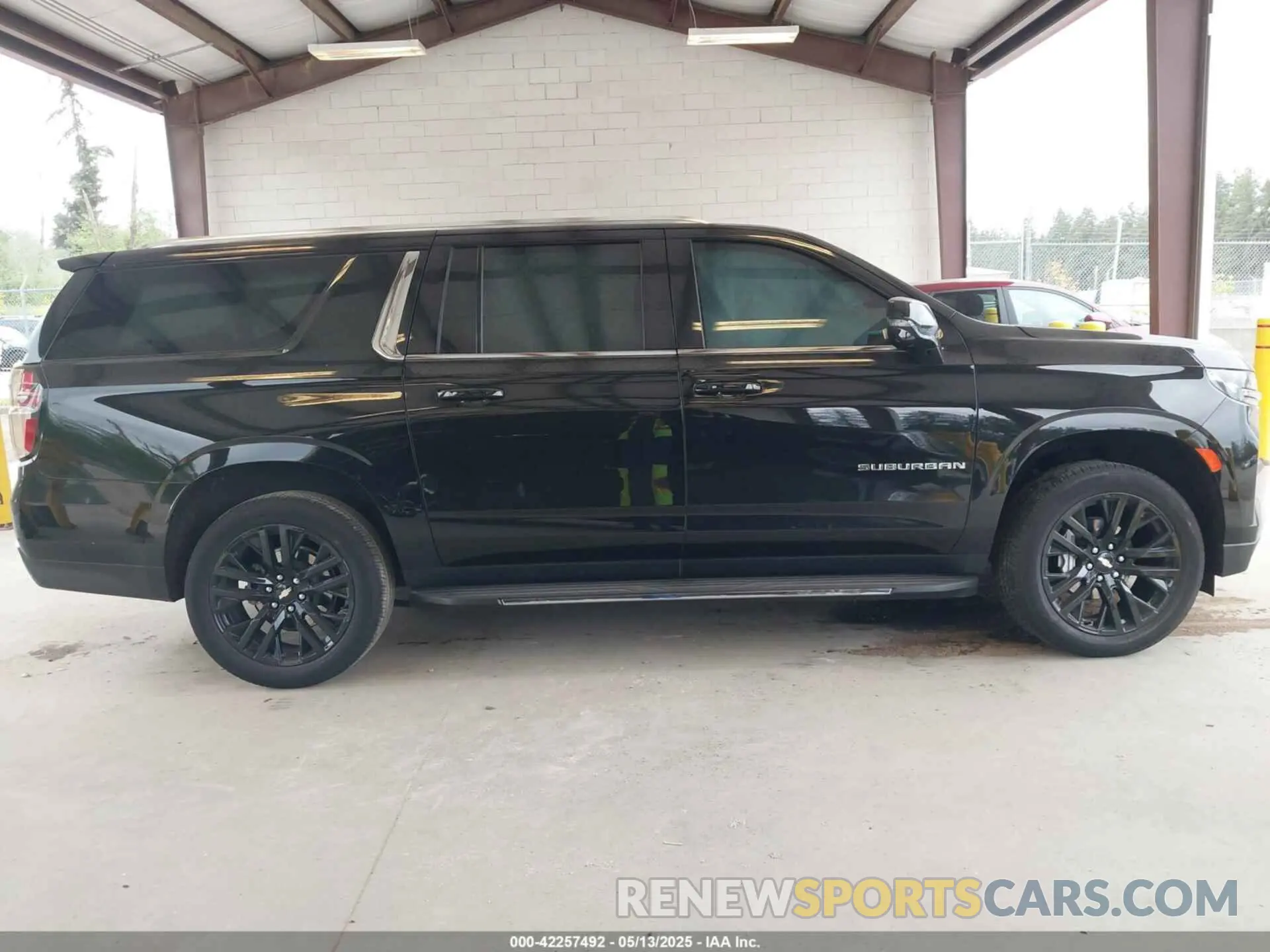 13 fotografías del automóvil dañado 1GNSKCKD6RR291852 CHEVROLET SUBURBAN 2024