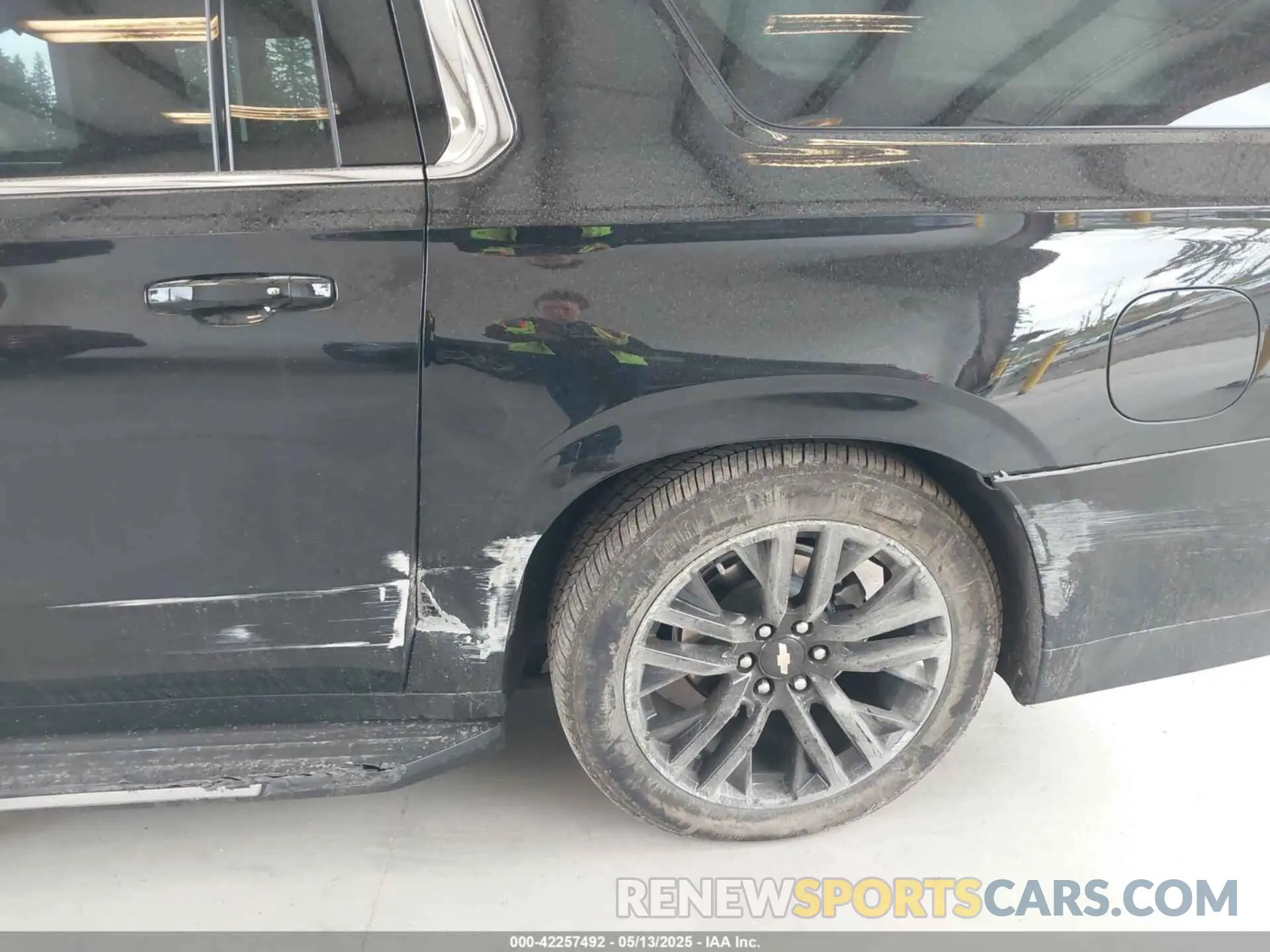 6 fotografías del automóvil dañado 1GNSKCKD6RR291852 CHEVROLET SUBURBAN 2024