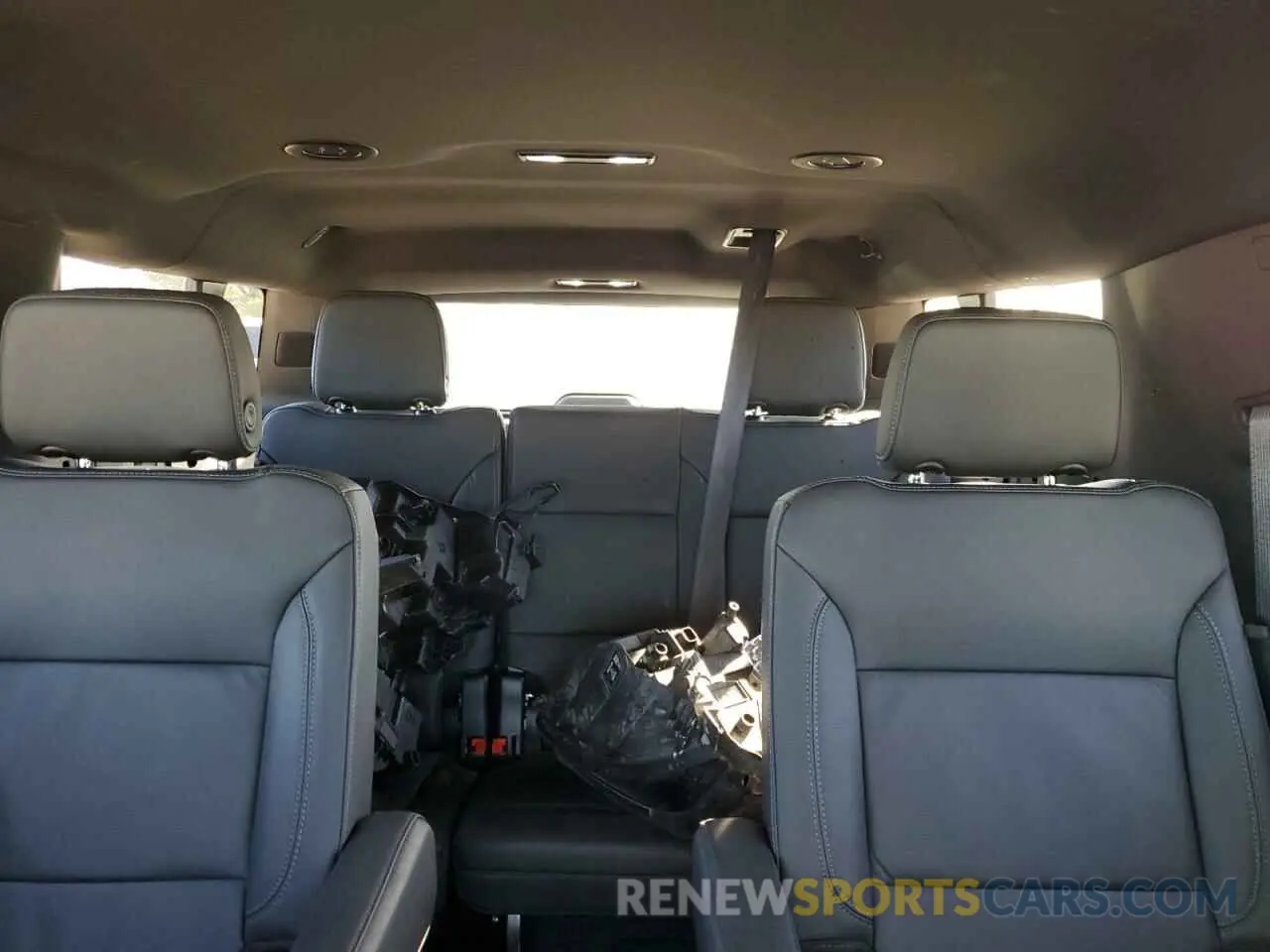 10 fotografías del automóvil dañado 1GNSKCKD9RR185377 CHEVROLET SUBURBAN 2024