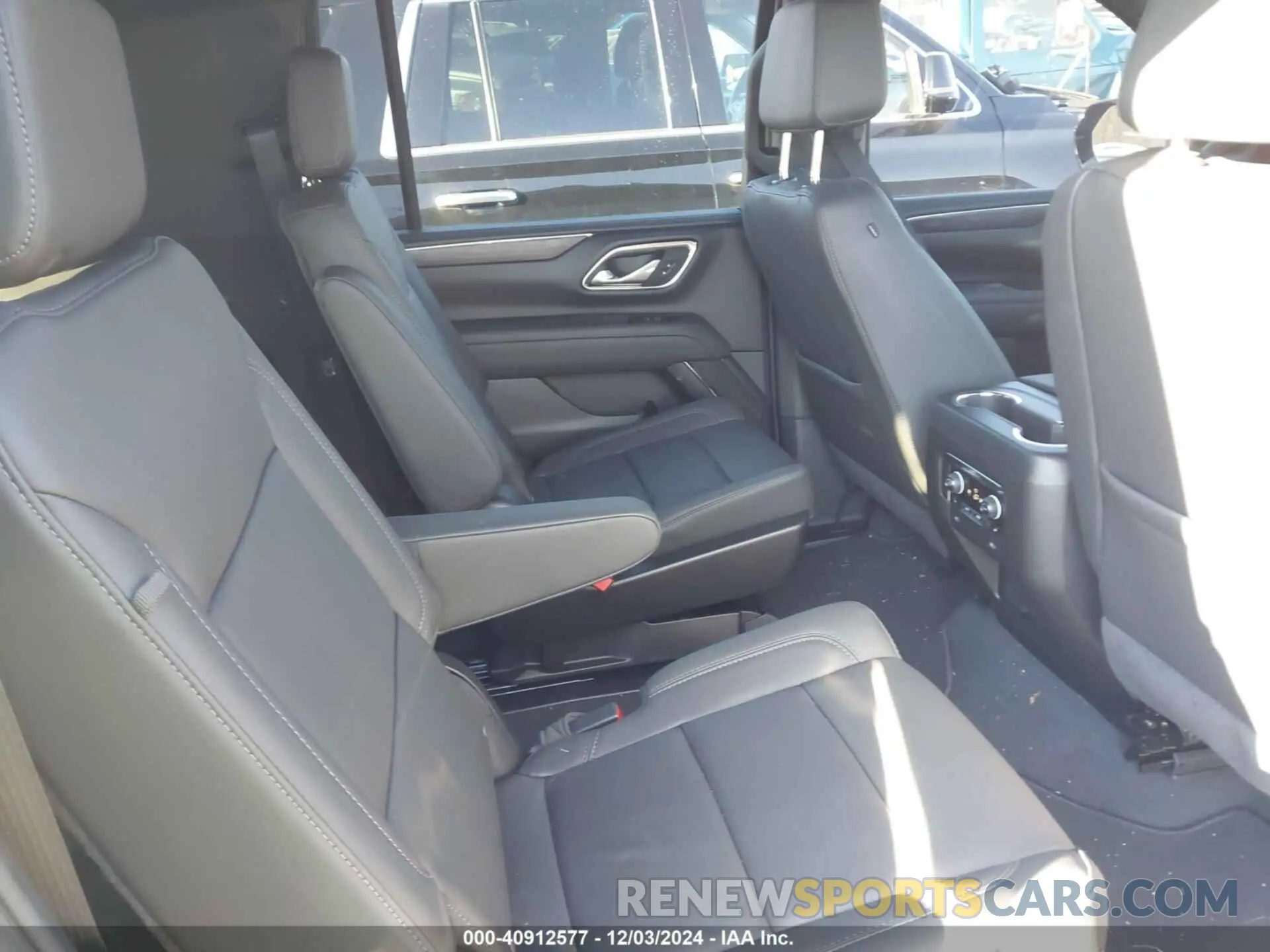 8 fotografías del automóvil dañado 1GNSKDKD1RR316405 CHEVROLET SUBURBAN 2024
