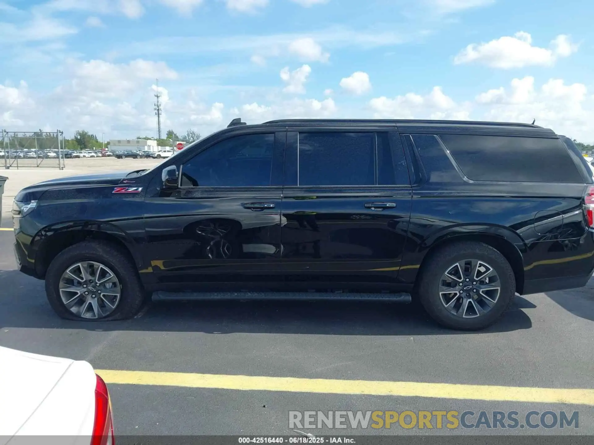15 fotografías del automóvil dañado 1GNSKDKD6RR120945 CHEVROLET SUBURBAN 2024