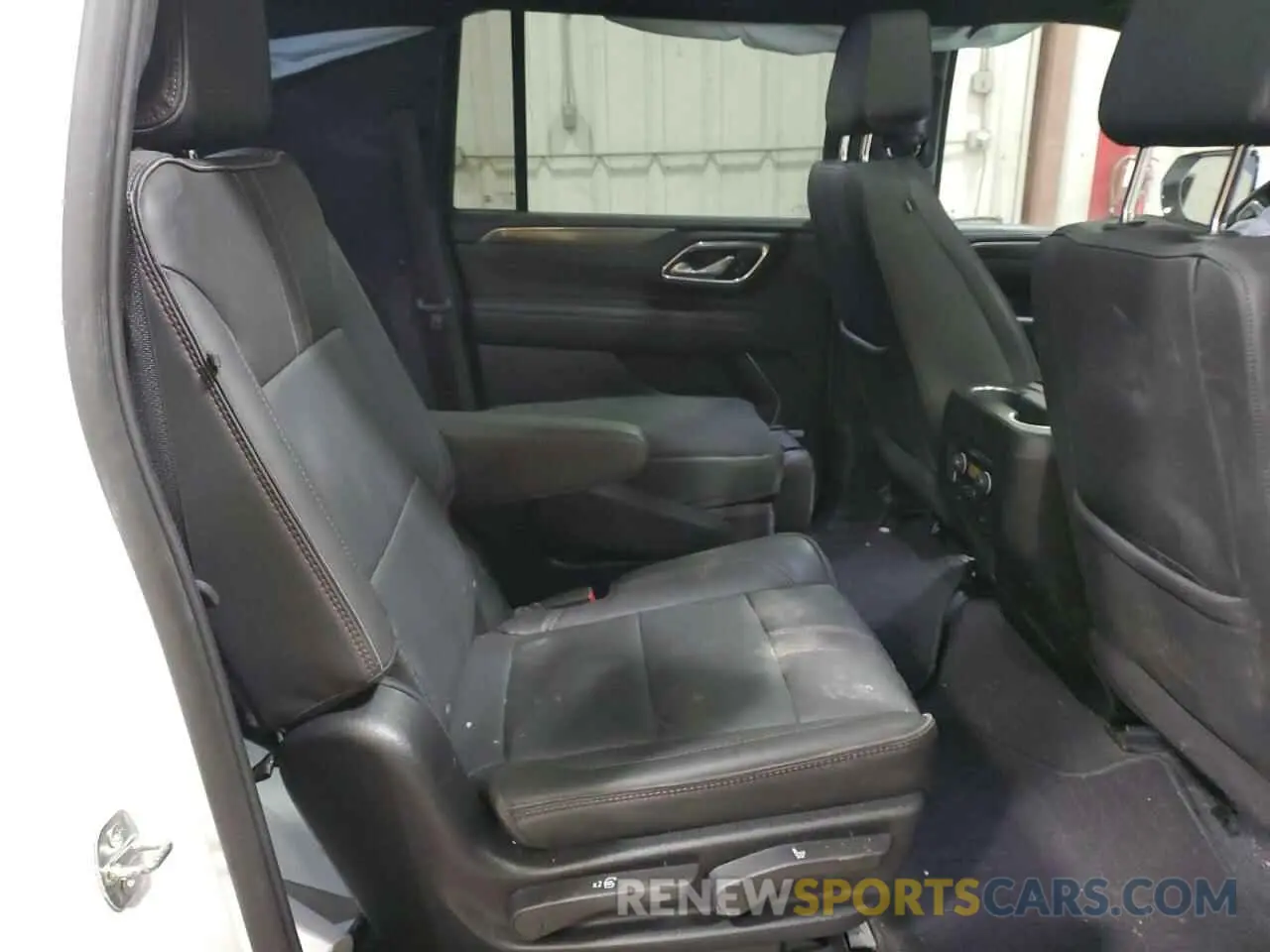11 fotografías del automóvil dañado 1GNSKEKD5RR263892 CHEVROLET SUBURBAN 2024