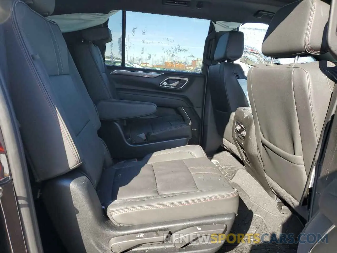 11 fotografías del automóvil dañado 1GNSKEKD5RR404251 CHEVROLET SUBURBAN 2024