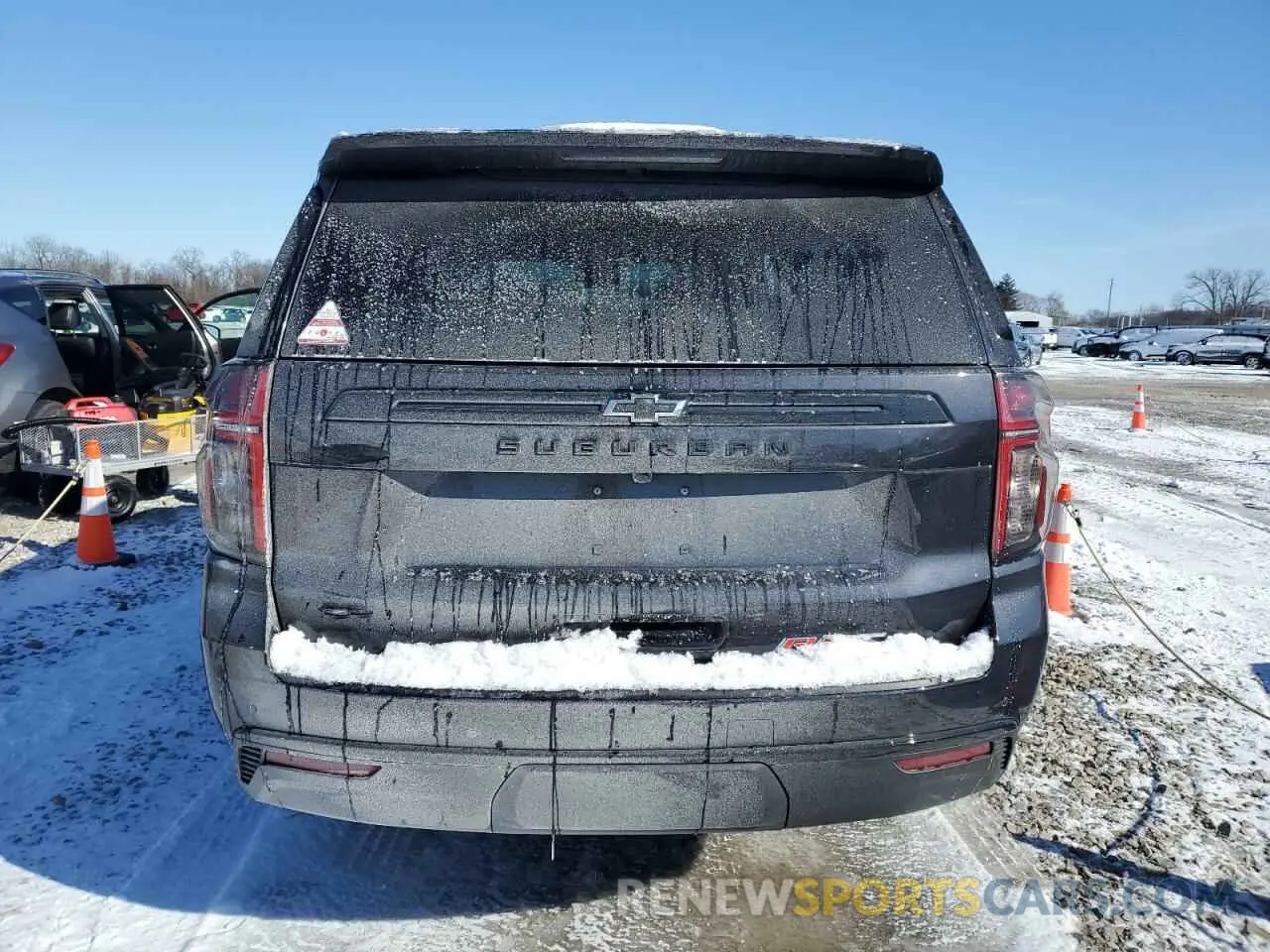6 fotografías del automóvil dañado 1GNSKEKD5RR404251 CHEVROLET SUBURBAN 2024