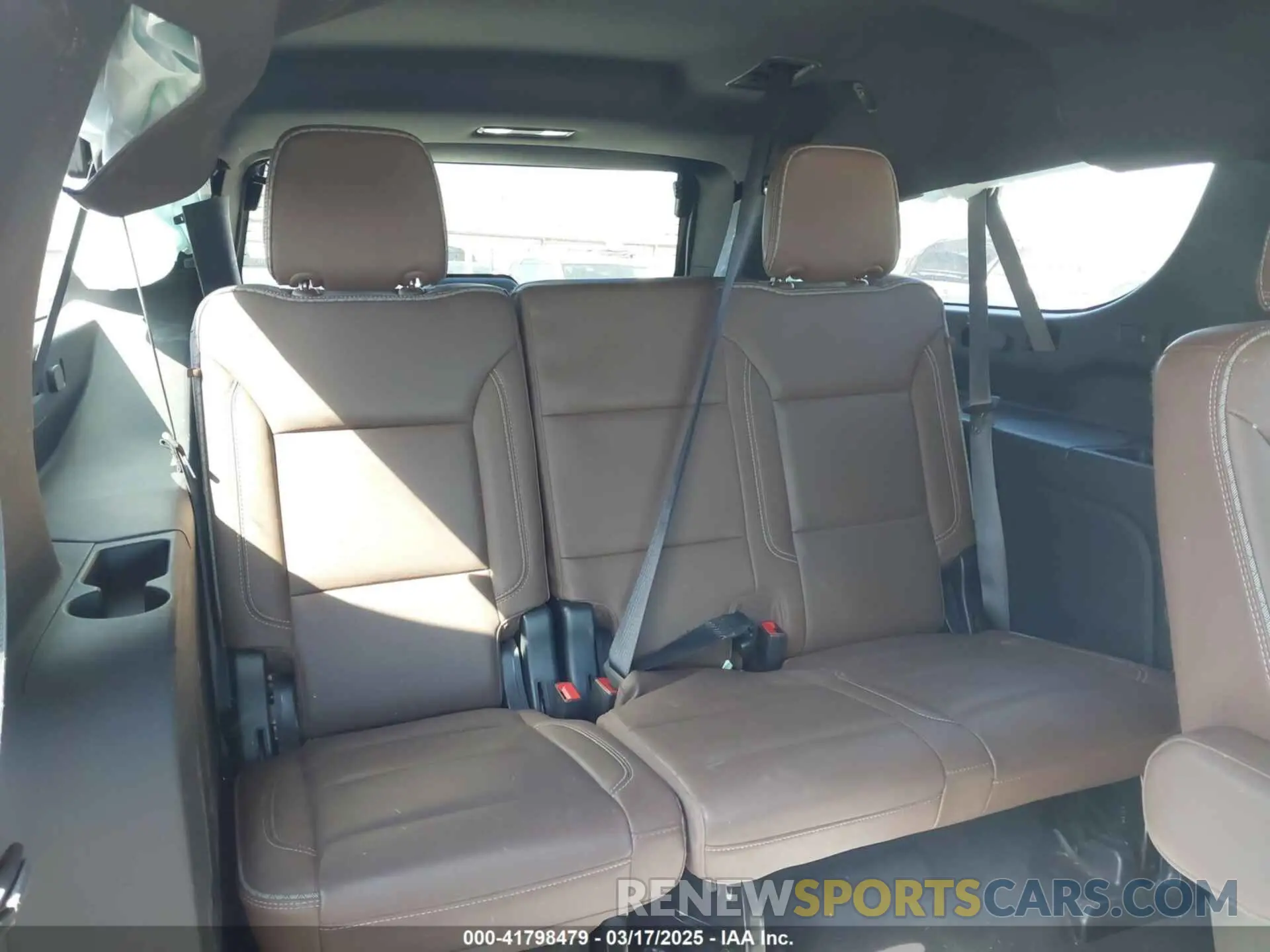17 fotografías del automóvil dañado 1GNSKGKL7RR150268 CHEVROLET SUBURBAN 2024