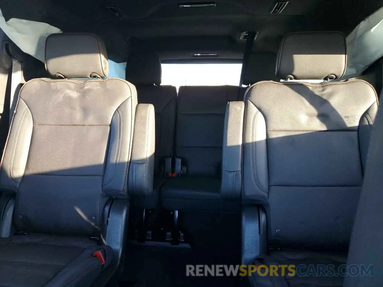 10 fotografías del automóvil dañado 1GNSKGKL9RR140910 CHEVROLET SUBURBAN 2024