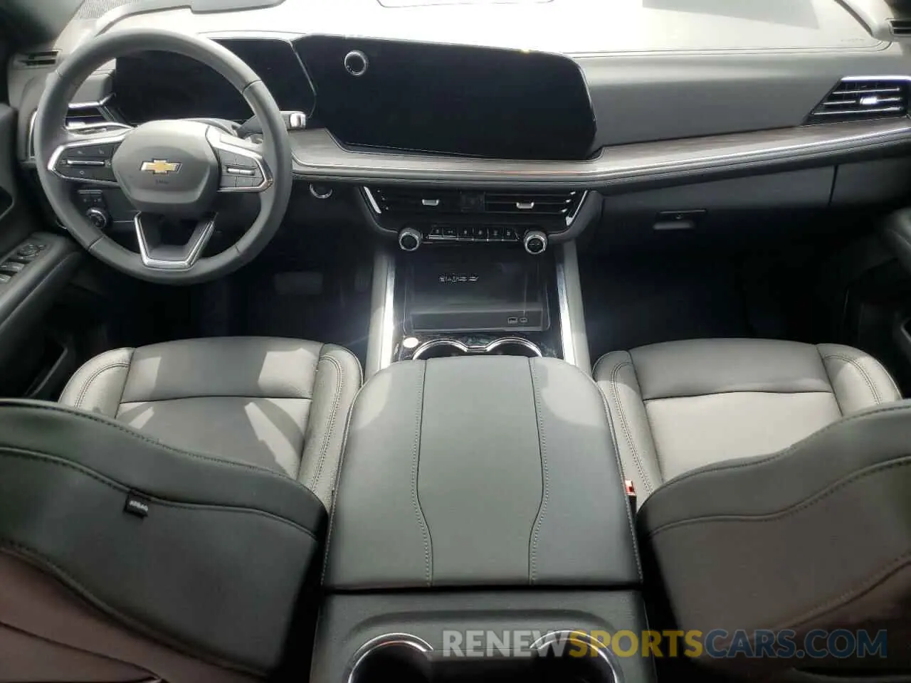 8 fotografías del automóvil dañado 1GNS6CRD6SR177897 CHEVROLET SUBURBAN 2025