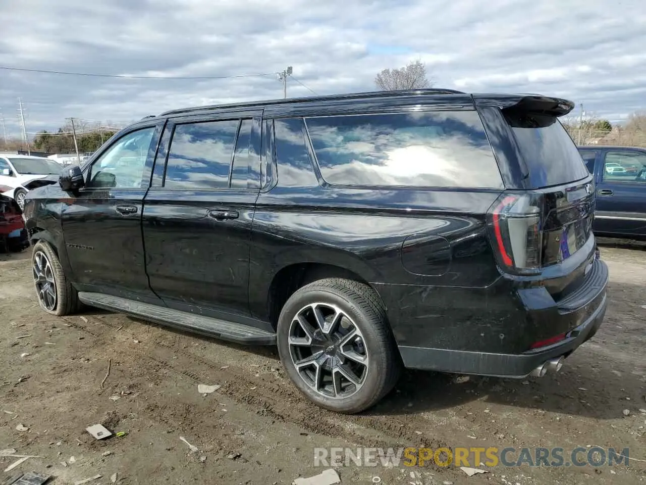 2 fotografías del automóvil dañado 1GNS6ERD0SR100843 CHEVROLET SUBURBAN 2025