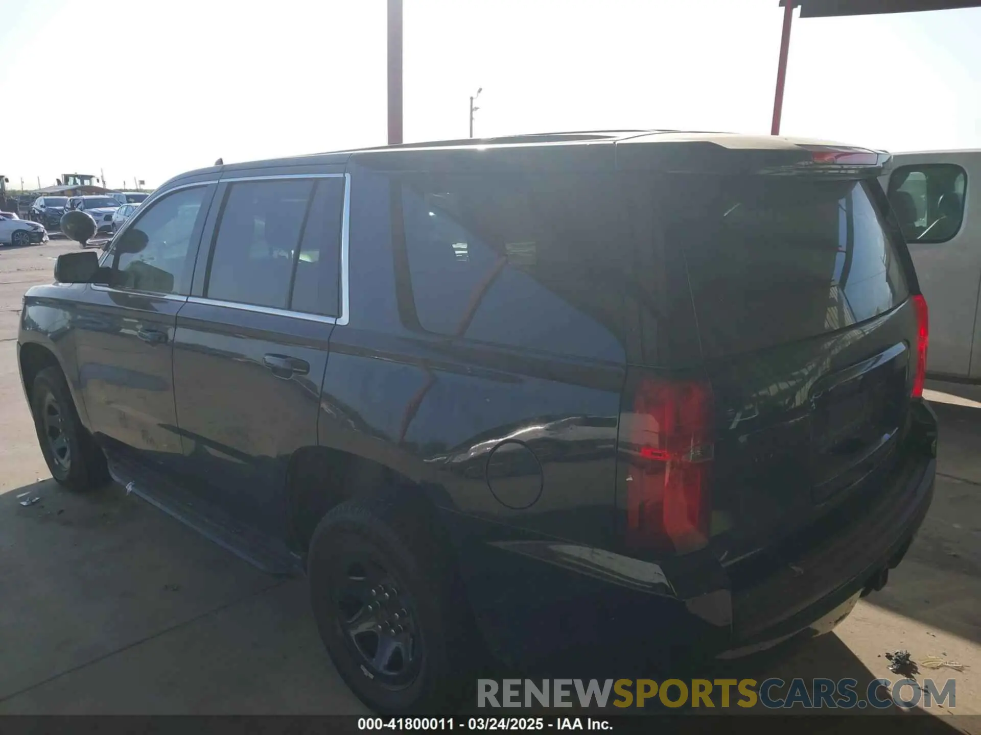 3 fotografías del automóvil dañado 1GNLCDEC0KR390778 CHEVROLET TAHOE 2019