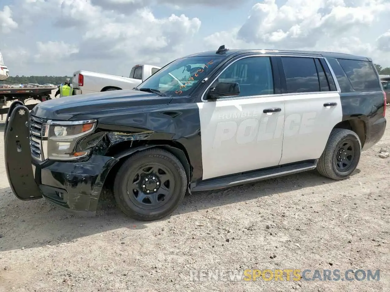 1 fotografías del automóvil dañado 1GNLCDEC2KR383072 CHEVROLET TAHOE 2019