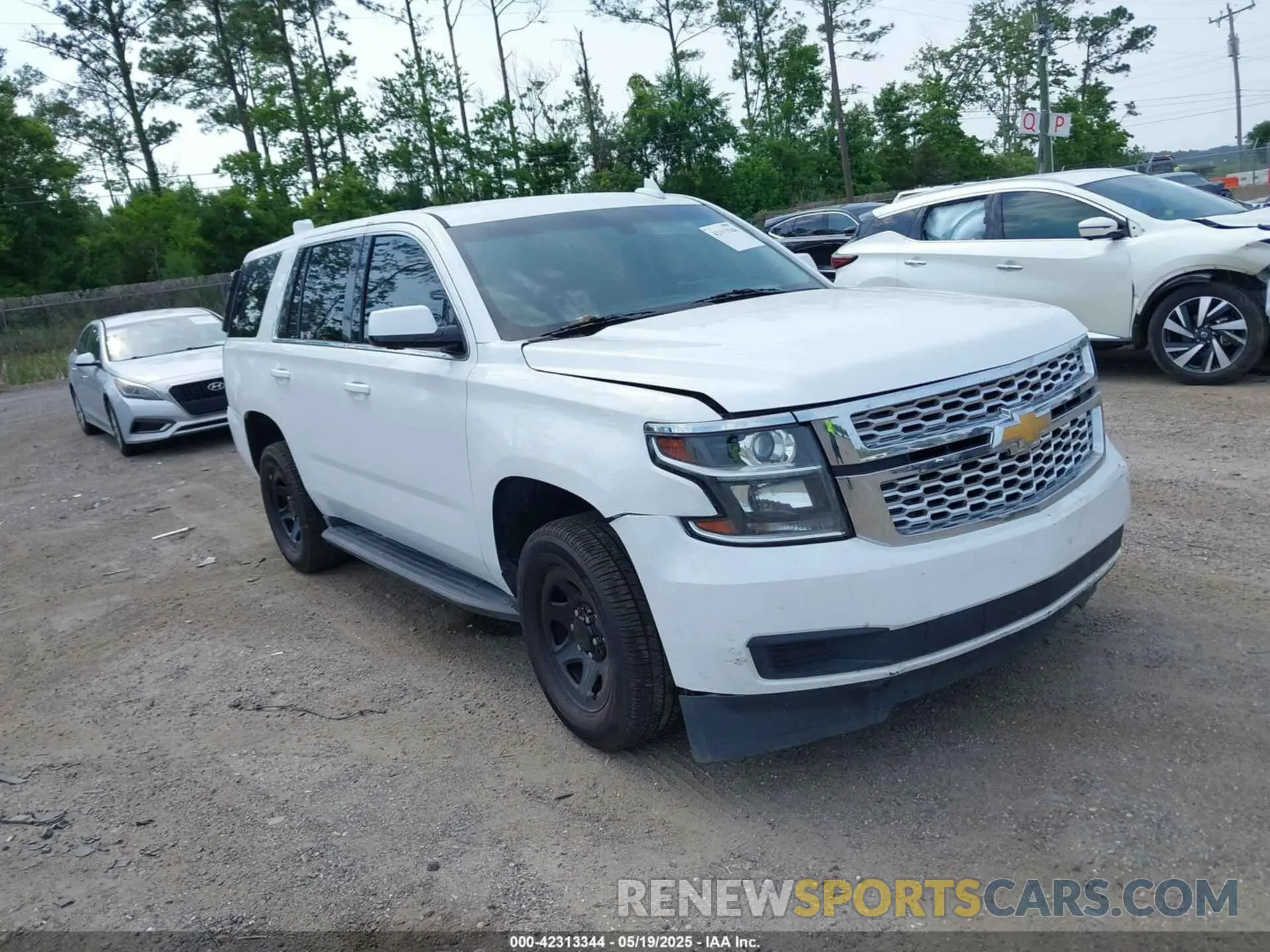 1 fotografías del automóvil dañado 1GNLCDEC5KR205415 CHEVROLET TAHOE 2019