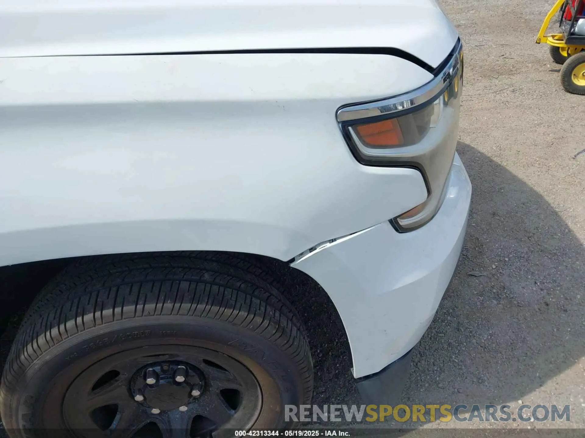 6 fotografías del automóvil dañado 1GNLCDEC5KR205415 CHEVROLET TAHOE 2019