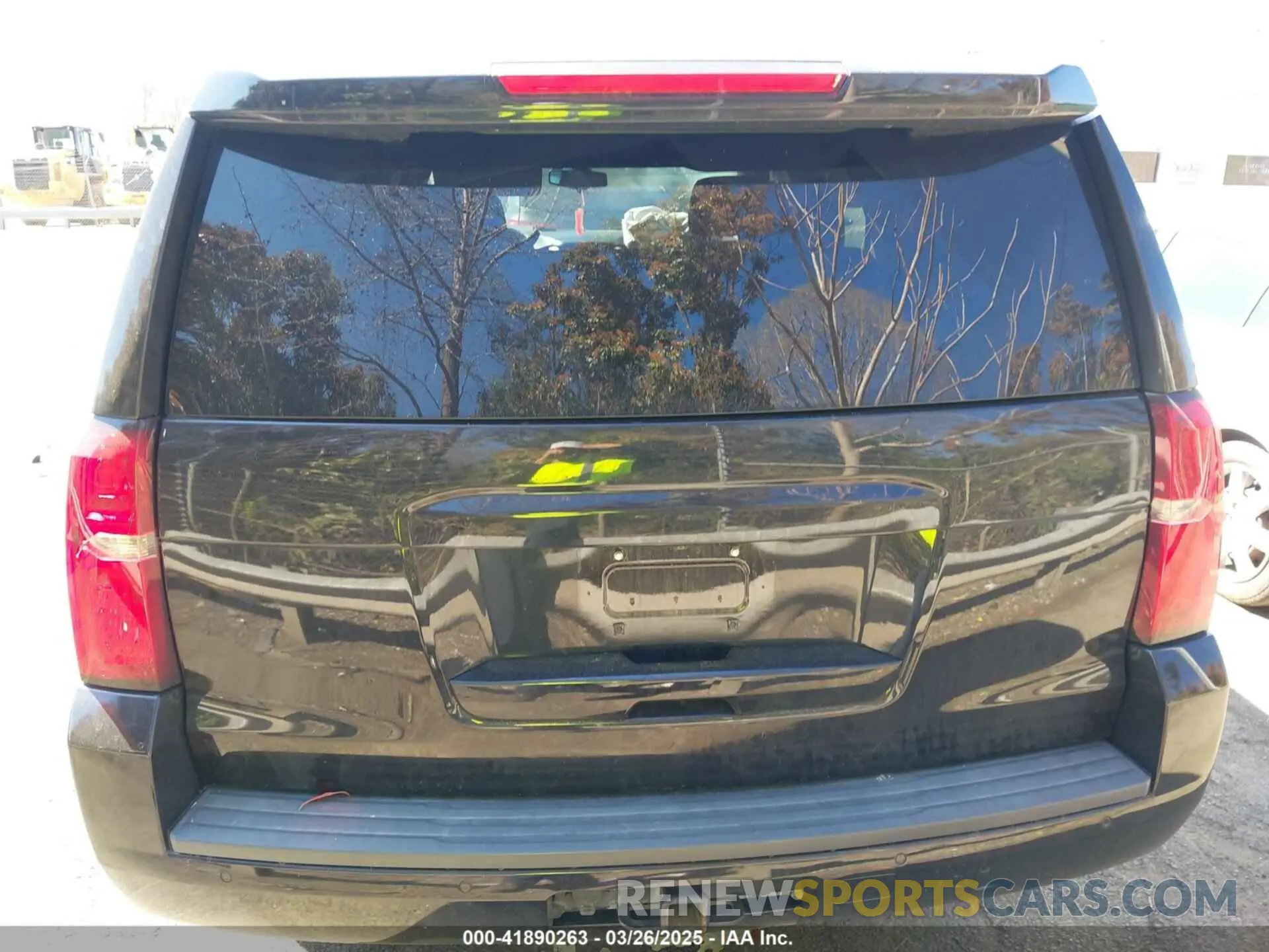 16 fotografías del automóvil dañado 1GNLCDECXKR133529 CHEVROLET TAHOE 2019