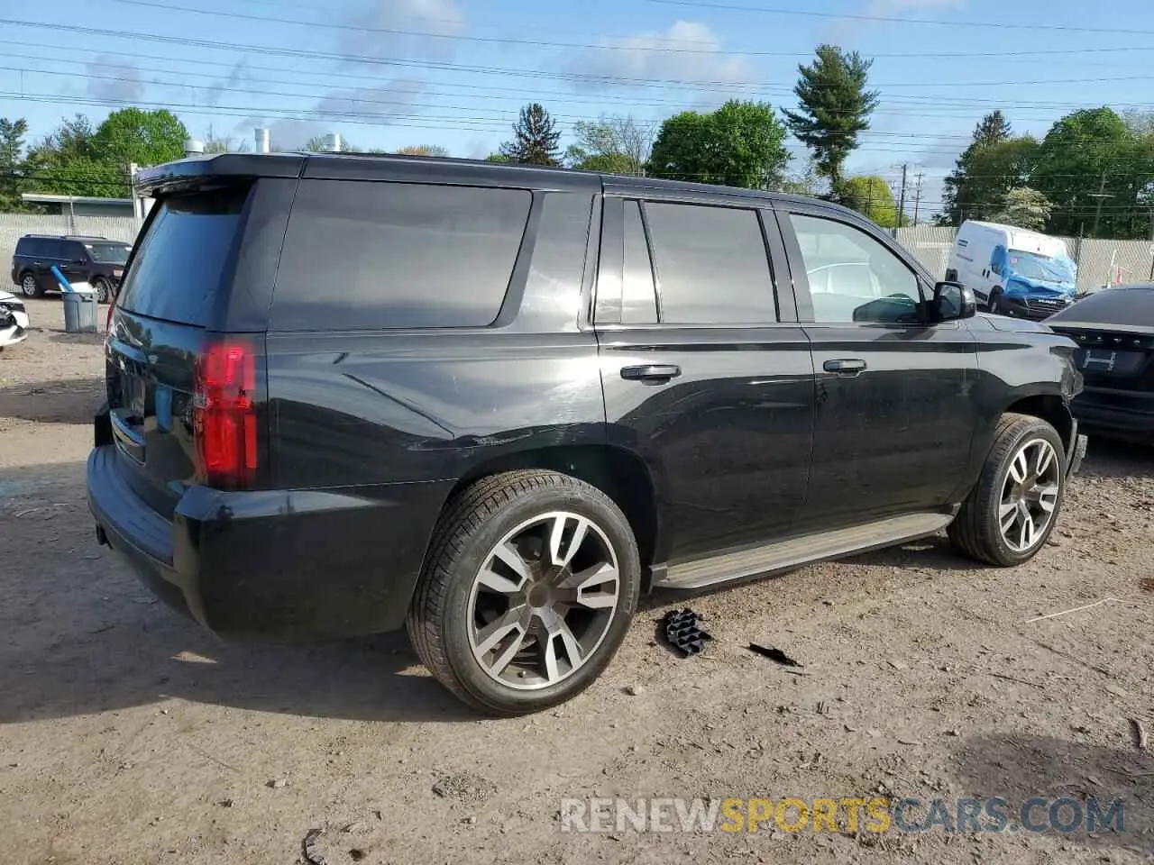 3 fotografías del automóvil dañado 1GNLCDECXKR327090 CHEVROLET TAHOE 2019