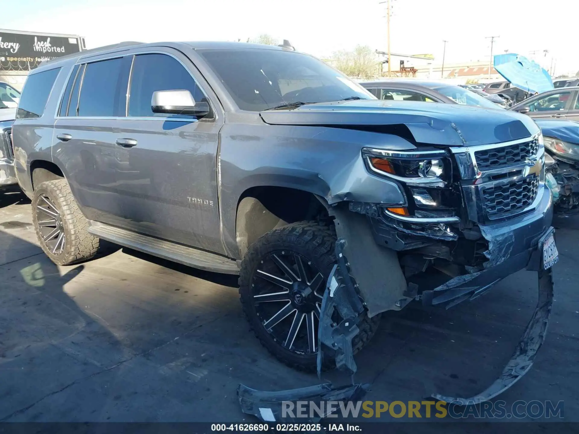 1 fotografías del automóvil dañado 1GNSCAEC9KR181095 CHEVROLET TAHOE 2019