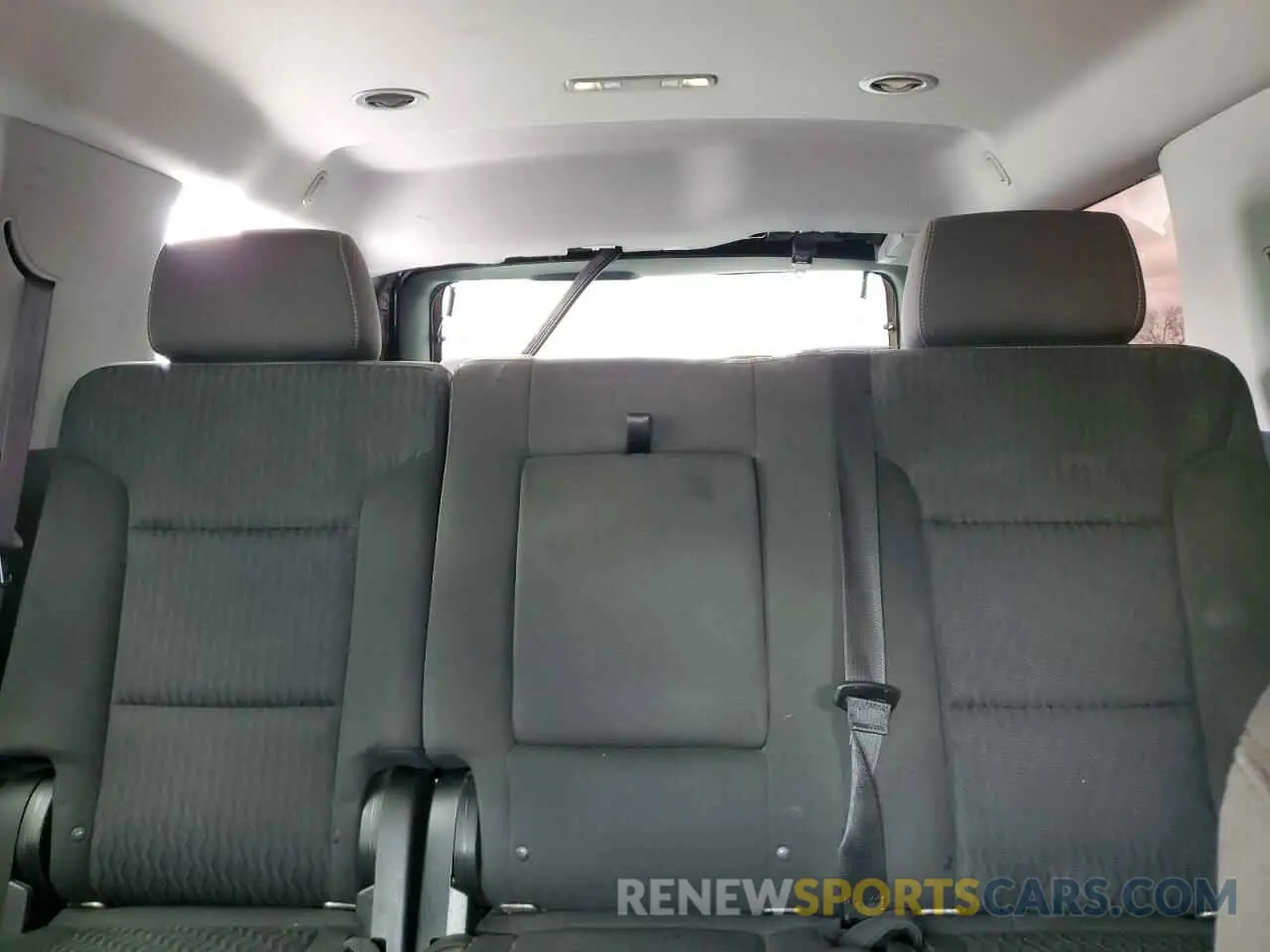 10 fotografías del automóvil dañado 1GNSCAKC1KR321791 CHEVROLET TAHOE 2019
