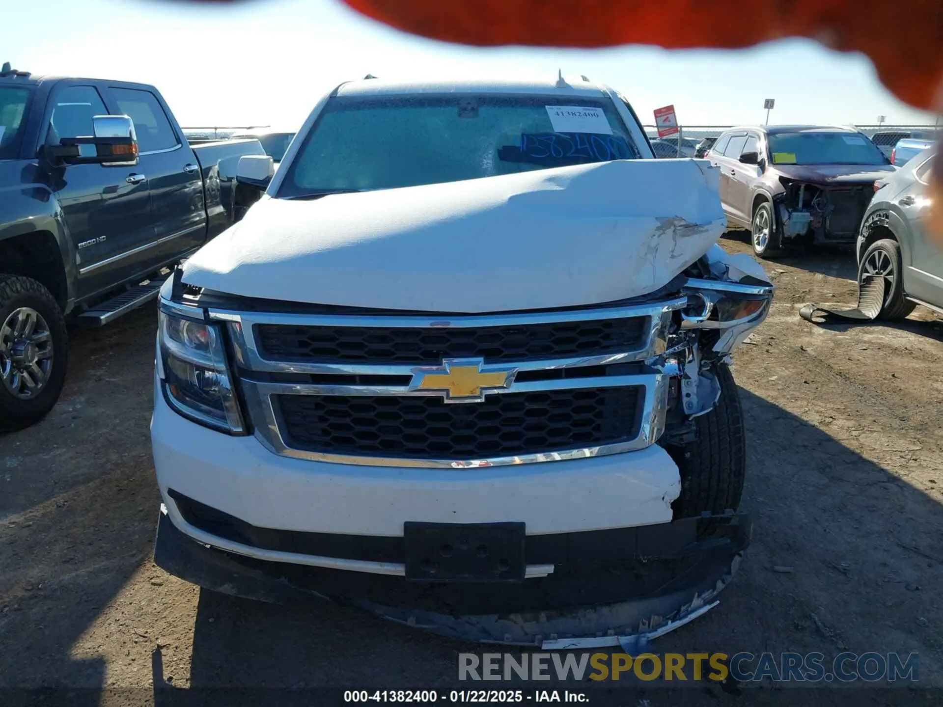 11 fotografías del automóvil dañado 1GNSCAKC3KR238217 CHEVROLET TAHOE 2019