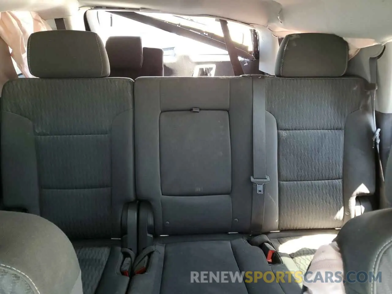 10 fotografías del automóvil dañado 1GNSCAKC6KR339624 CHEVROLET TAHOE 2019