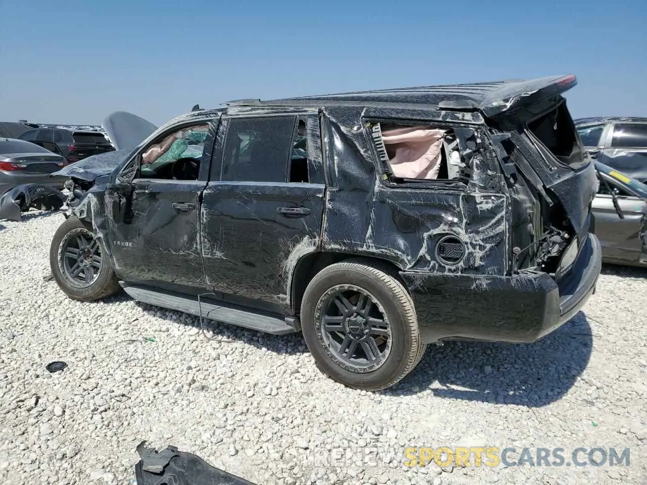 2 fotografías del automóvil dañado 1GNSCAKC6KR339624 CHEVROLET TAHOE 2019