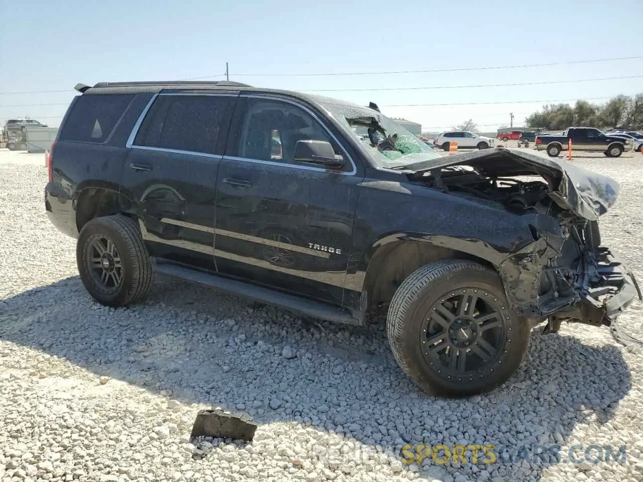 4 fotografías del automóvil dañado 1GNSCAKC6KR339624 CHEVROLET TAHOE 2019