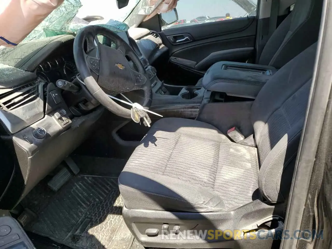 7 fotografías del automóvil dañado 1GNSCAKC6KR339624 CHEVROLET TAHOE 2019