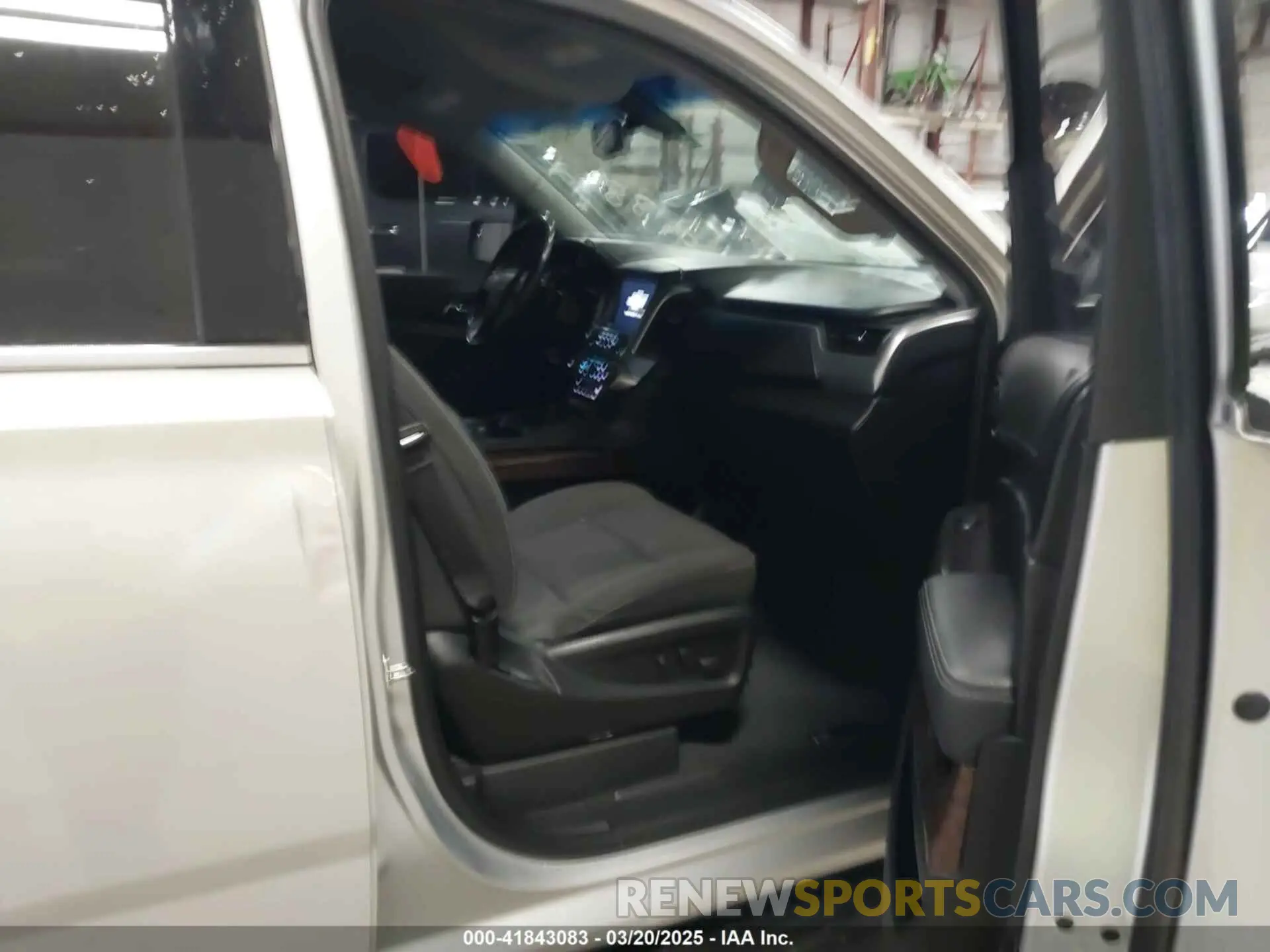 5 fotografías del automóvil dañado 1GNSCAKC7KR218892 CHEVROLET TAHOE 2019