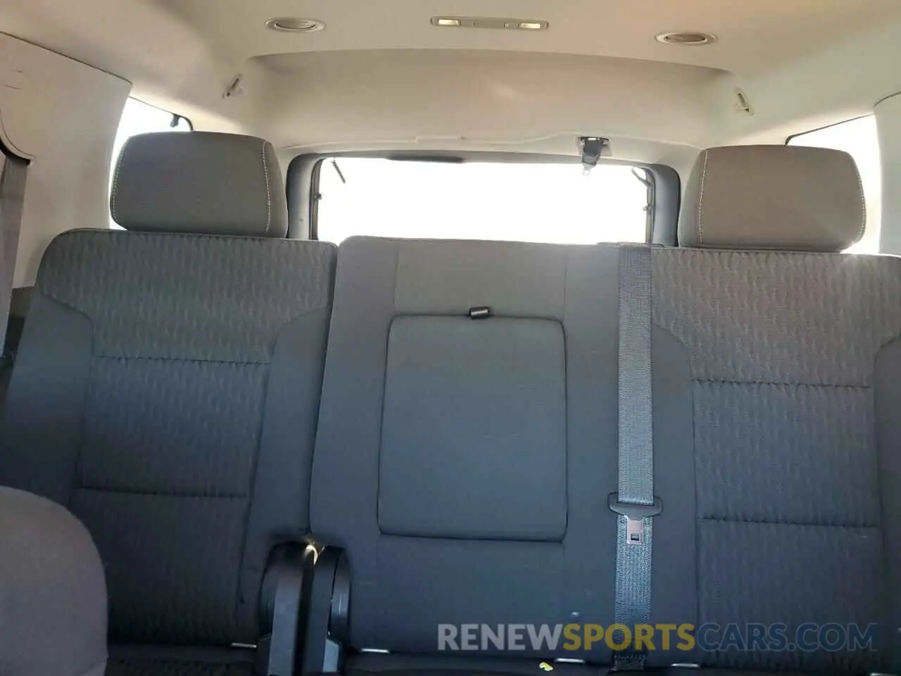 10 fotografías del automóvil dañado 1GNSCAKC7KR300783 CHEVROLET TAHOE 2019