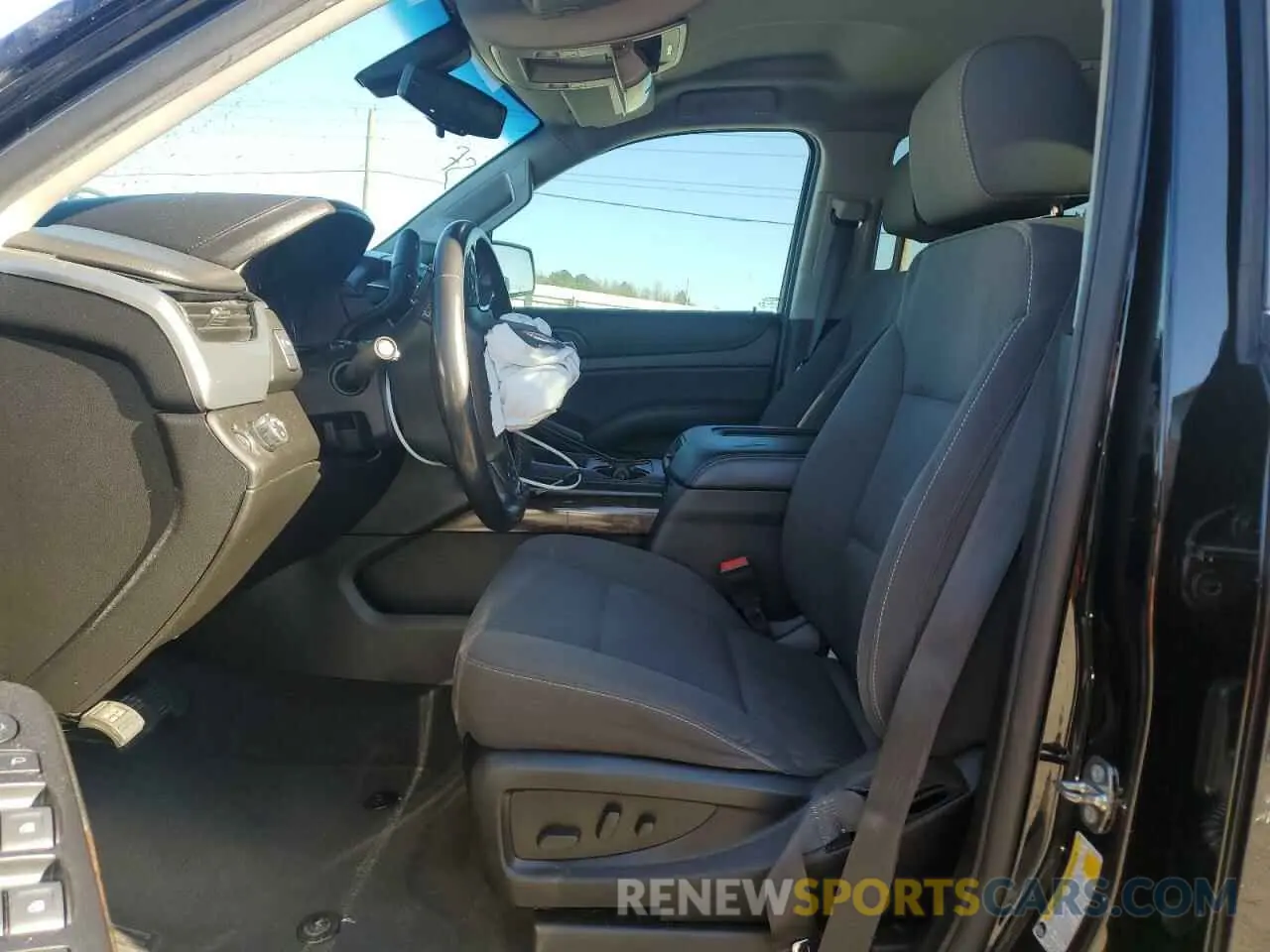 7 fotografías del automóvil dañado 1GNSCAKC7KR300783 CHEVROLET TAHOE 2019
