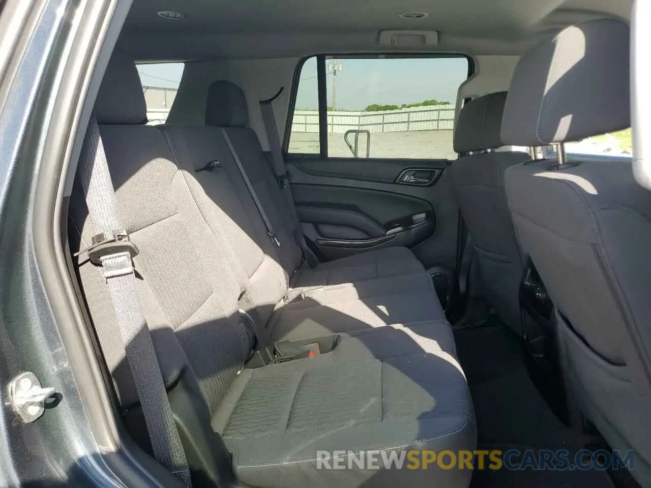 11 fotografías del automóvil dañado 1GNSCAKC9KR375548 CHEVROLET TAHOE 2019