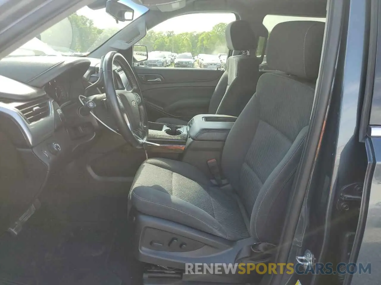 7 fotografías del automóvil dañado 1GNSCAKC9KR375548 CHEVROLET TAHOE 2019
