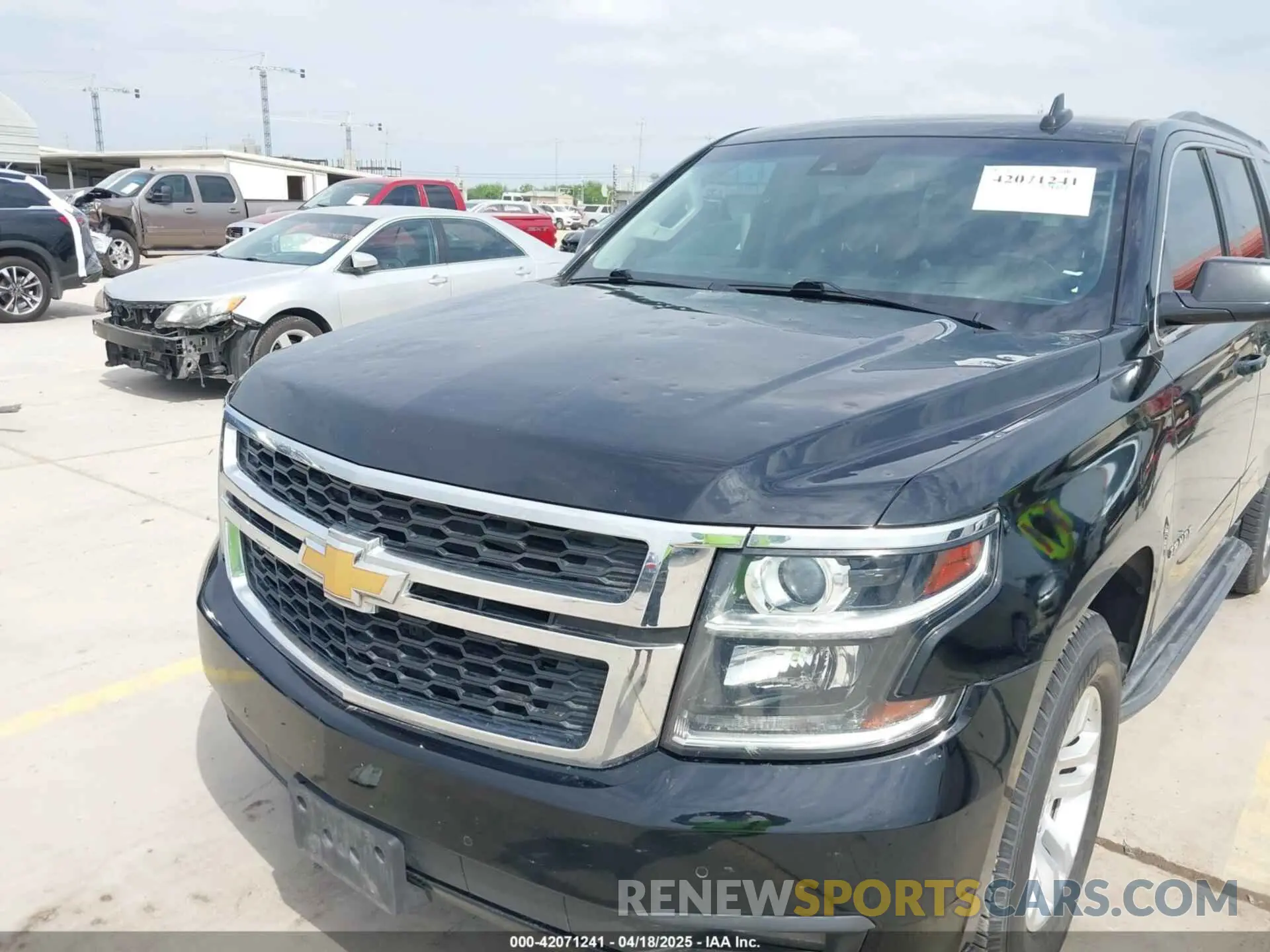 6 fotografías del automóvil dañado 1GNSCBKC0KR275635 CHEVROLET TAHOE 2019