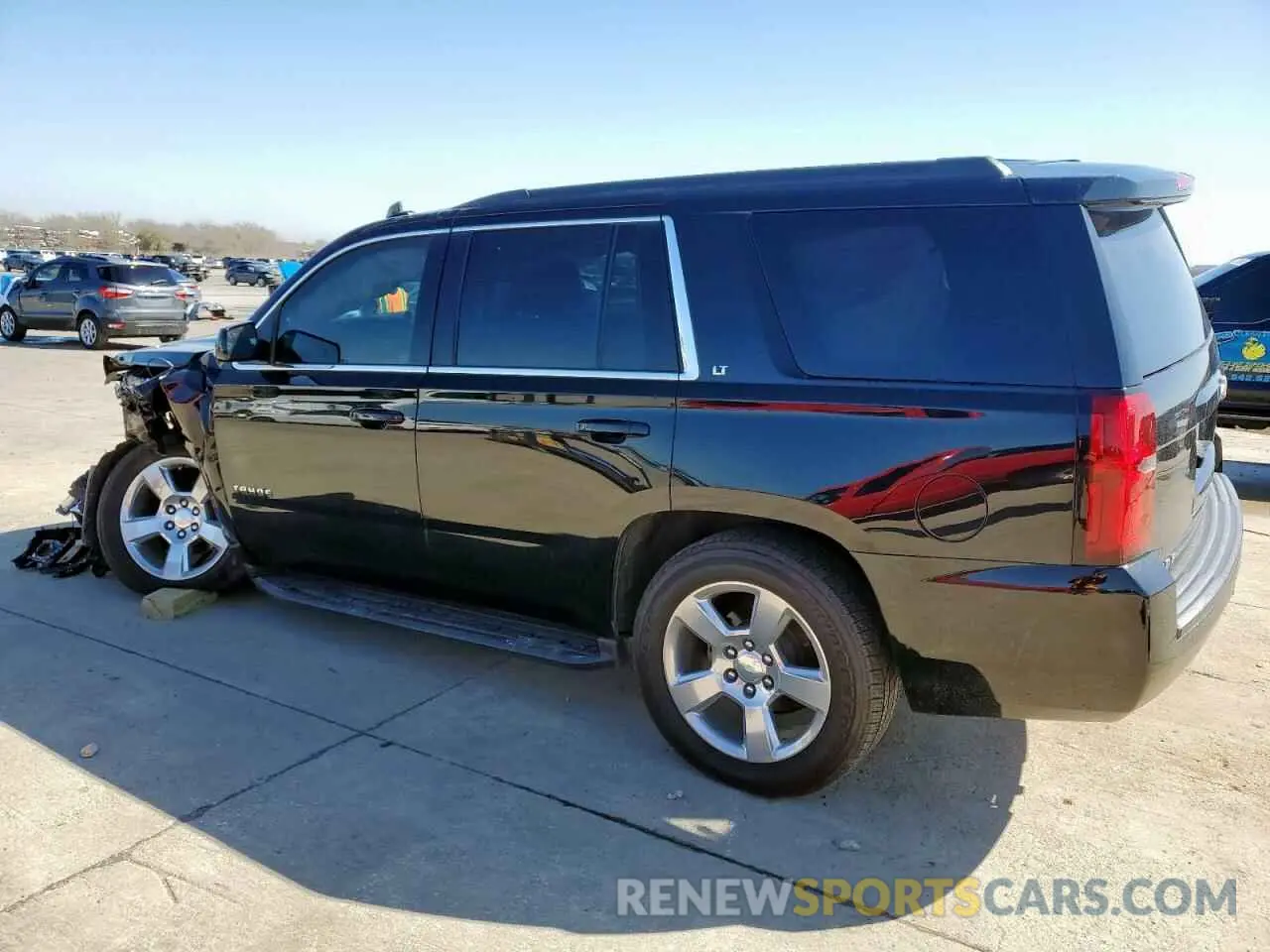 2 fotografías del automóvil dañado 1GNSCBKC1KR103355 CHEVROLET TAHOE 2019